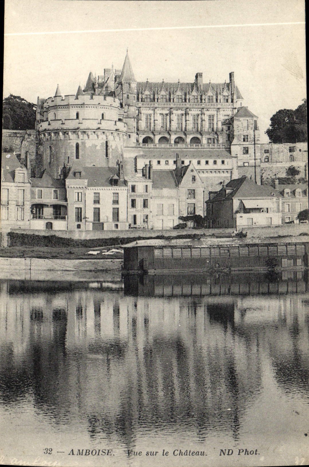 CPA Amboise Vue Sur Le Chateau
