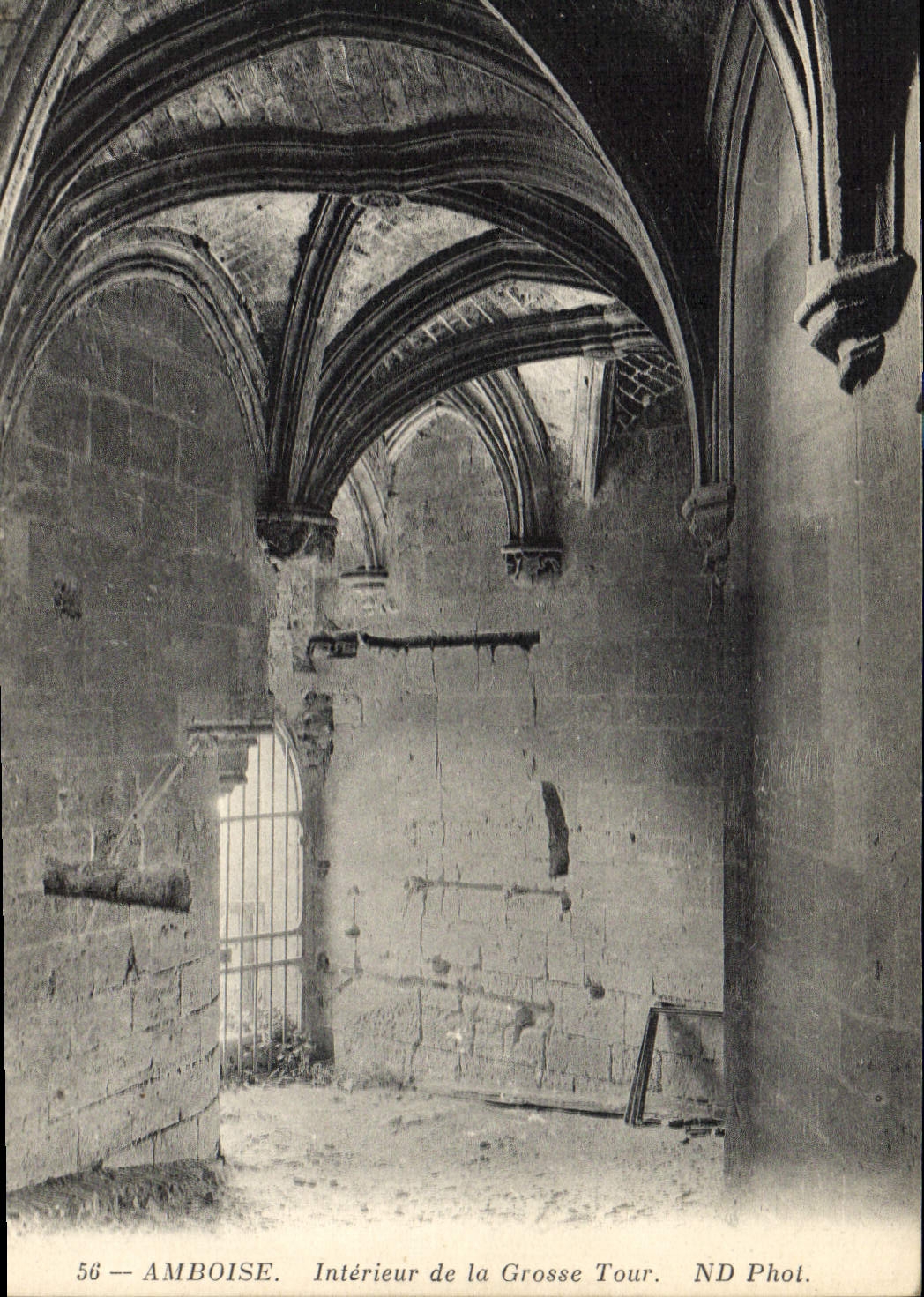 VINTAGE POSTCARD Interior Amboise Of the Gross Tower