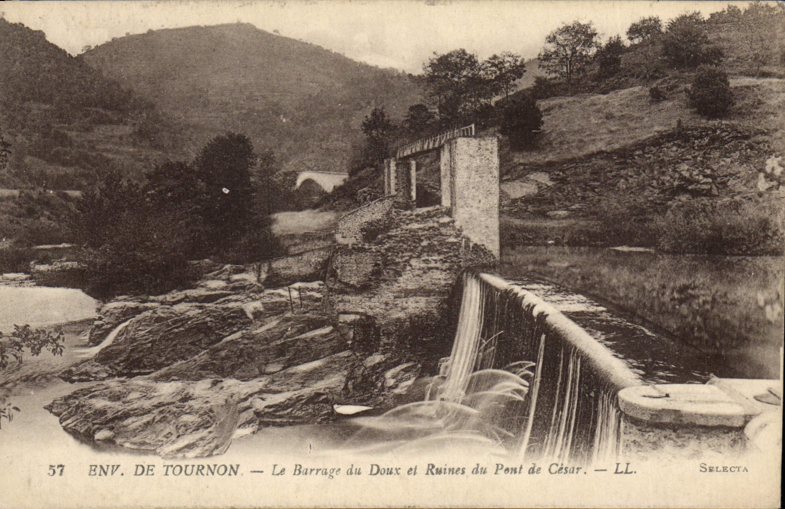 VINTAGE POSTCARD Tournon Stopping Of Soft And Ruins Of the Bridge De Cesar