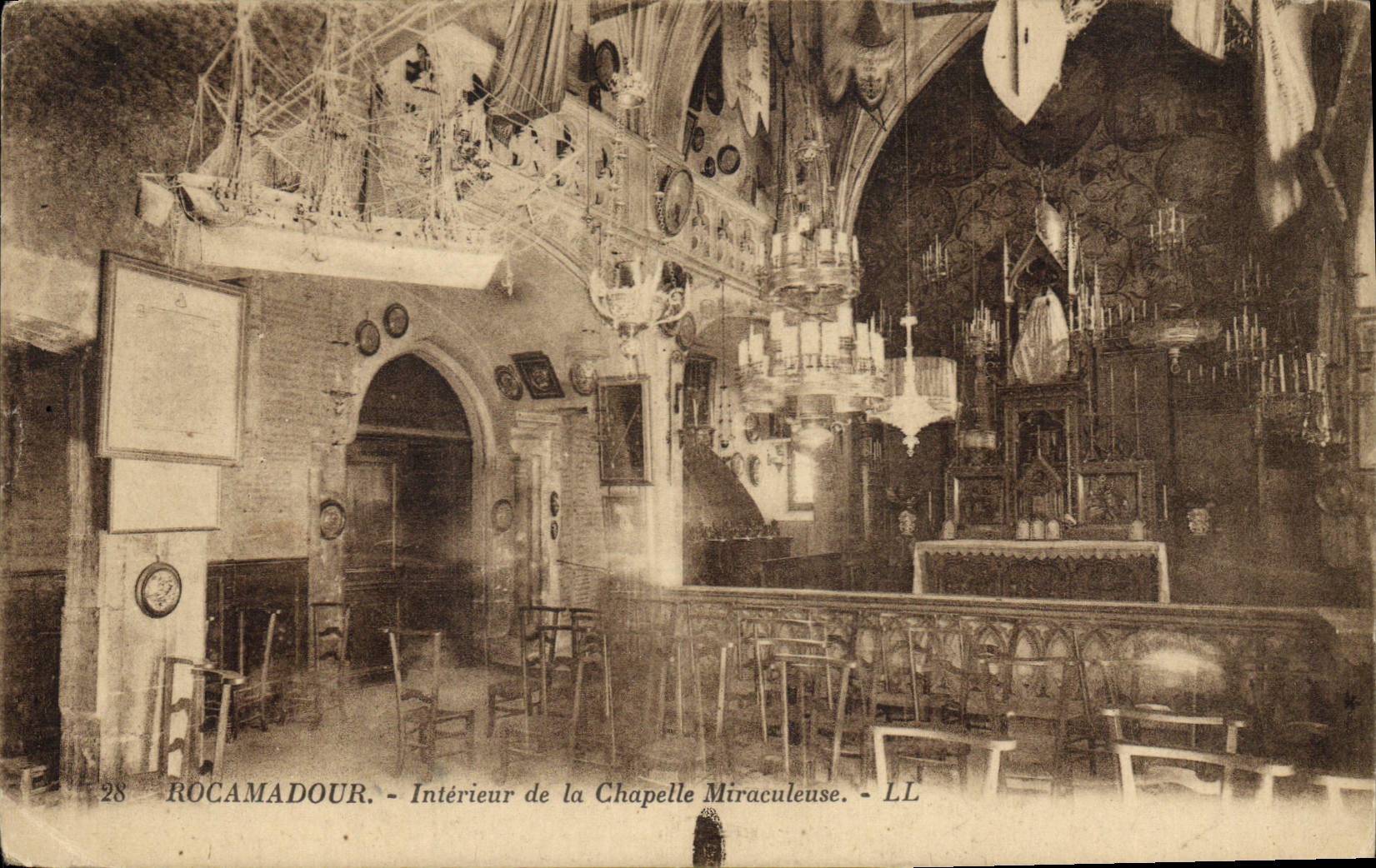 VINTAGE POSTCARD Interior Rocamadour Of the Miraculous Vault