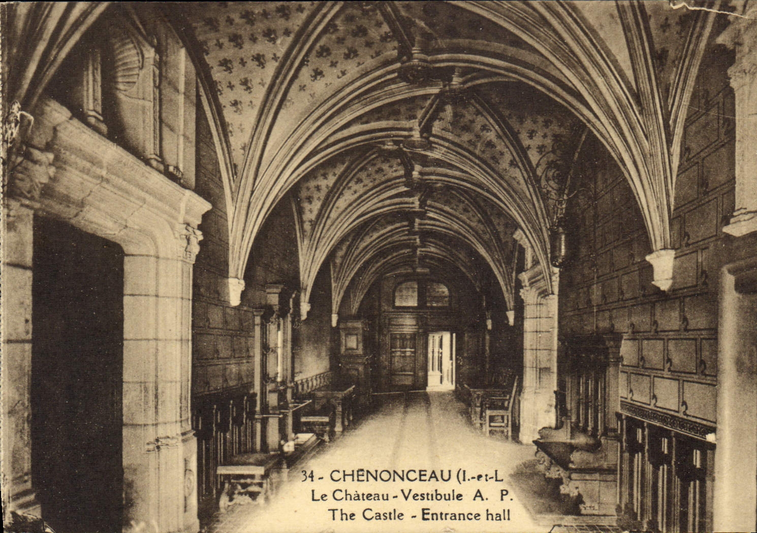 VINTAGE POSTCARD Chenonceau the Castle Hall