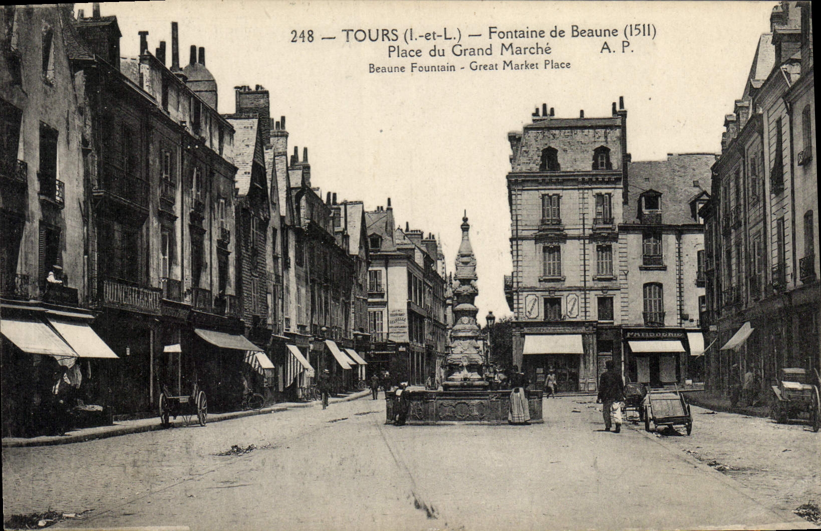 CPA Tours Fontaine De Beaune Place du Grand Marche