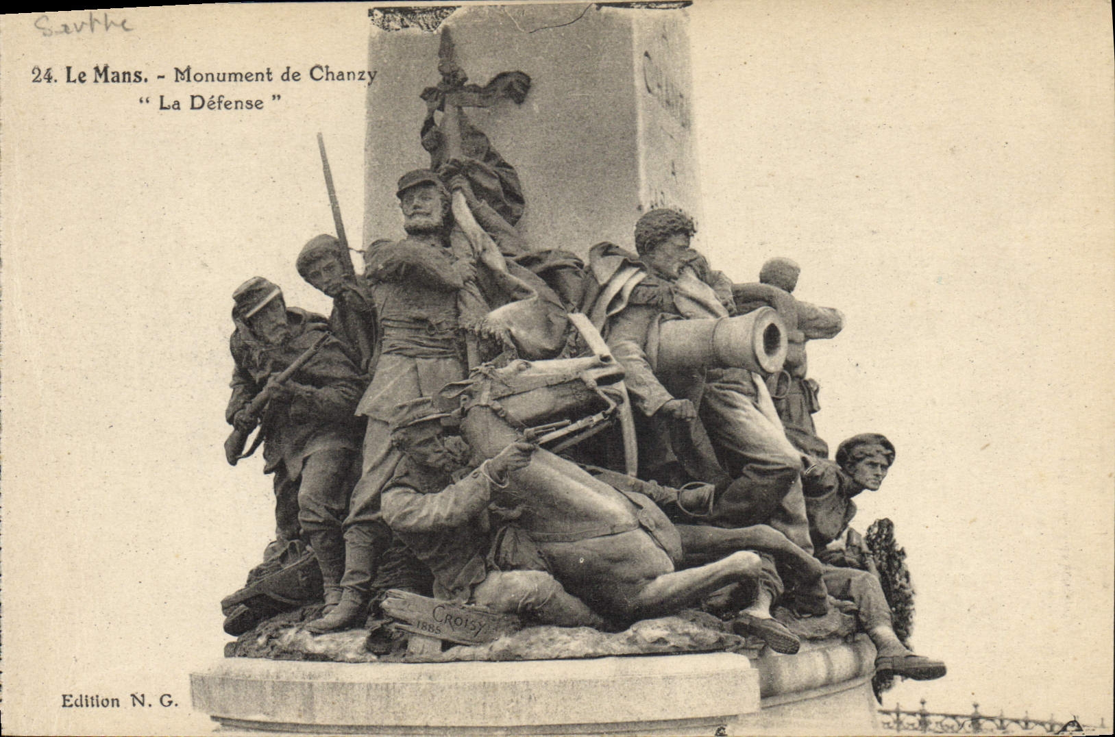 VINTAGE POSTCARD Mans Monument De Chanzy Defense