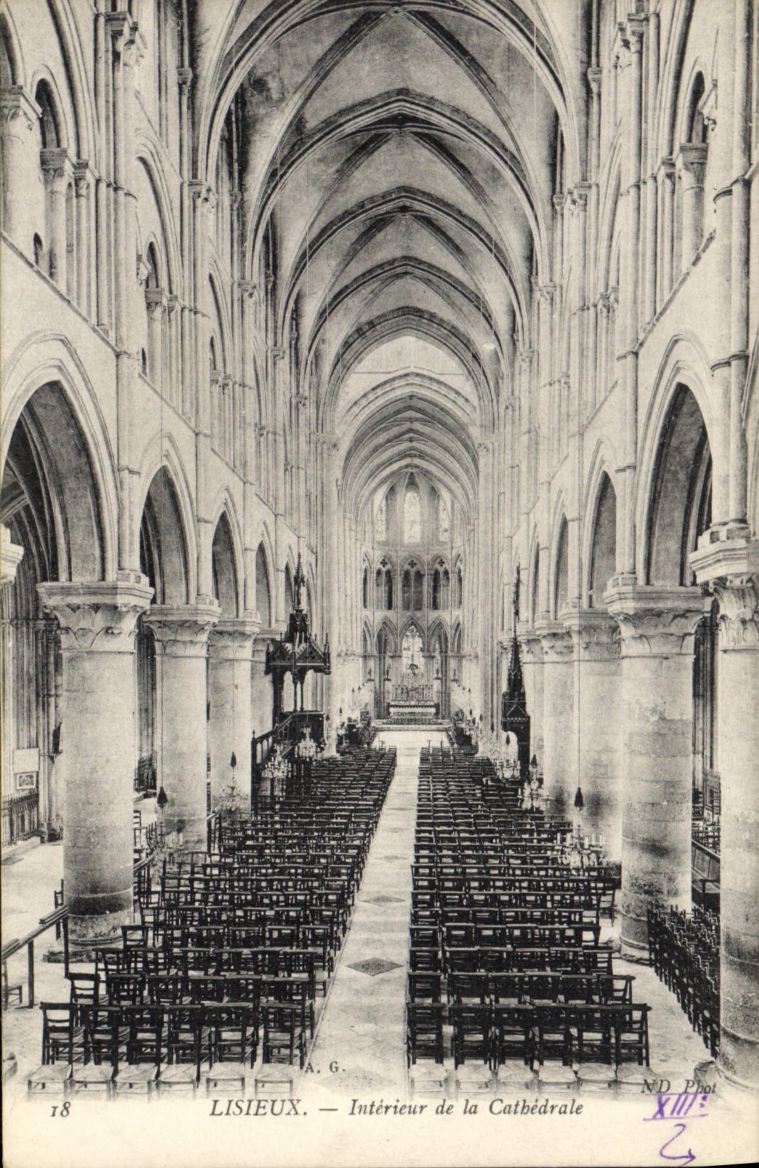 POSTAL Lisieux interior de la VENDIMIA de la catedral