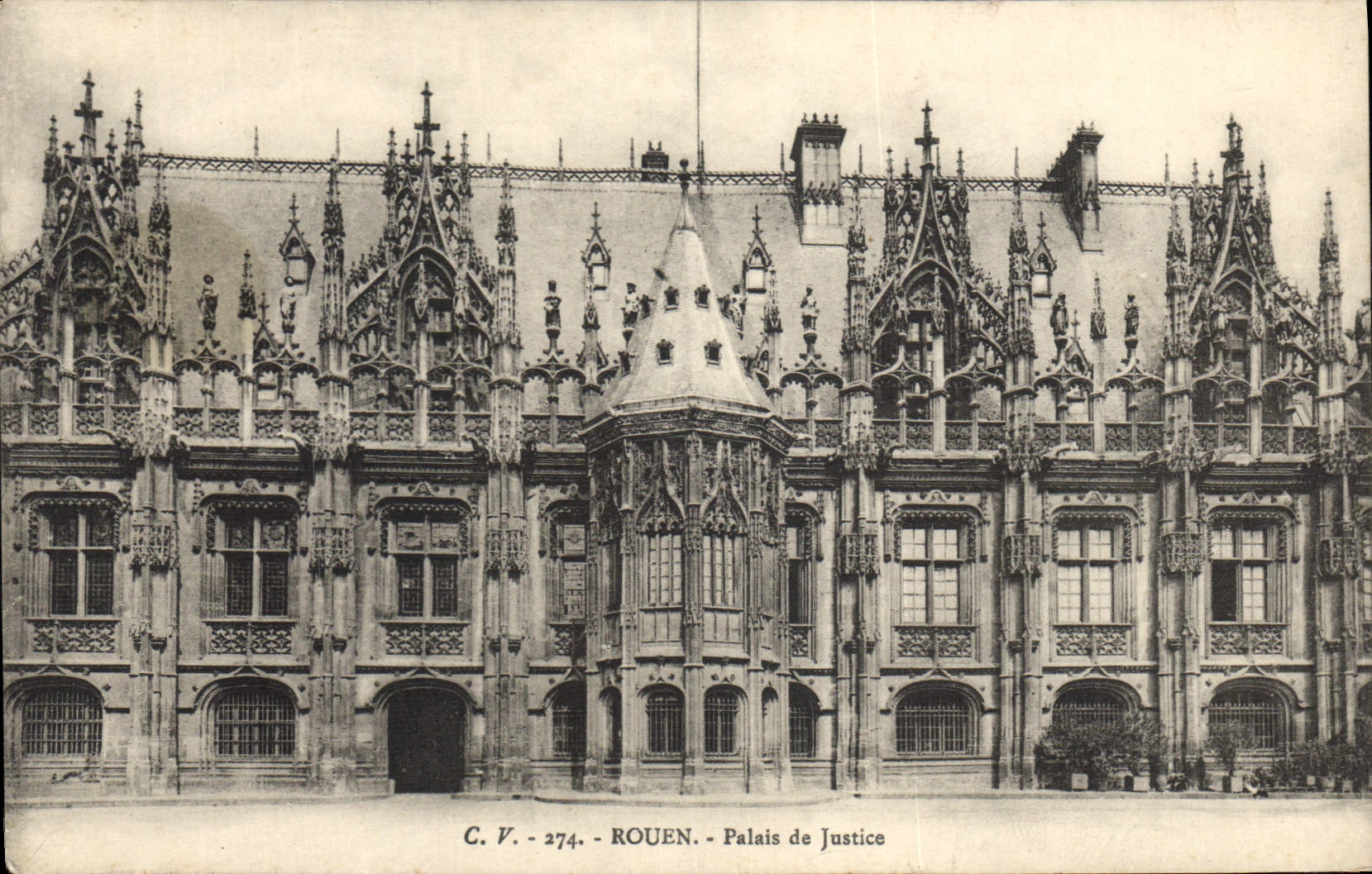 VINTAGE POSTCARD Rouen Law courts
