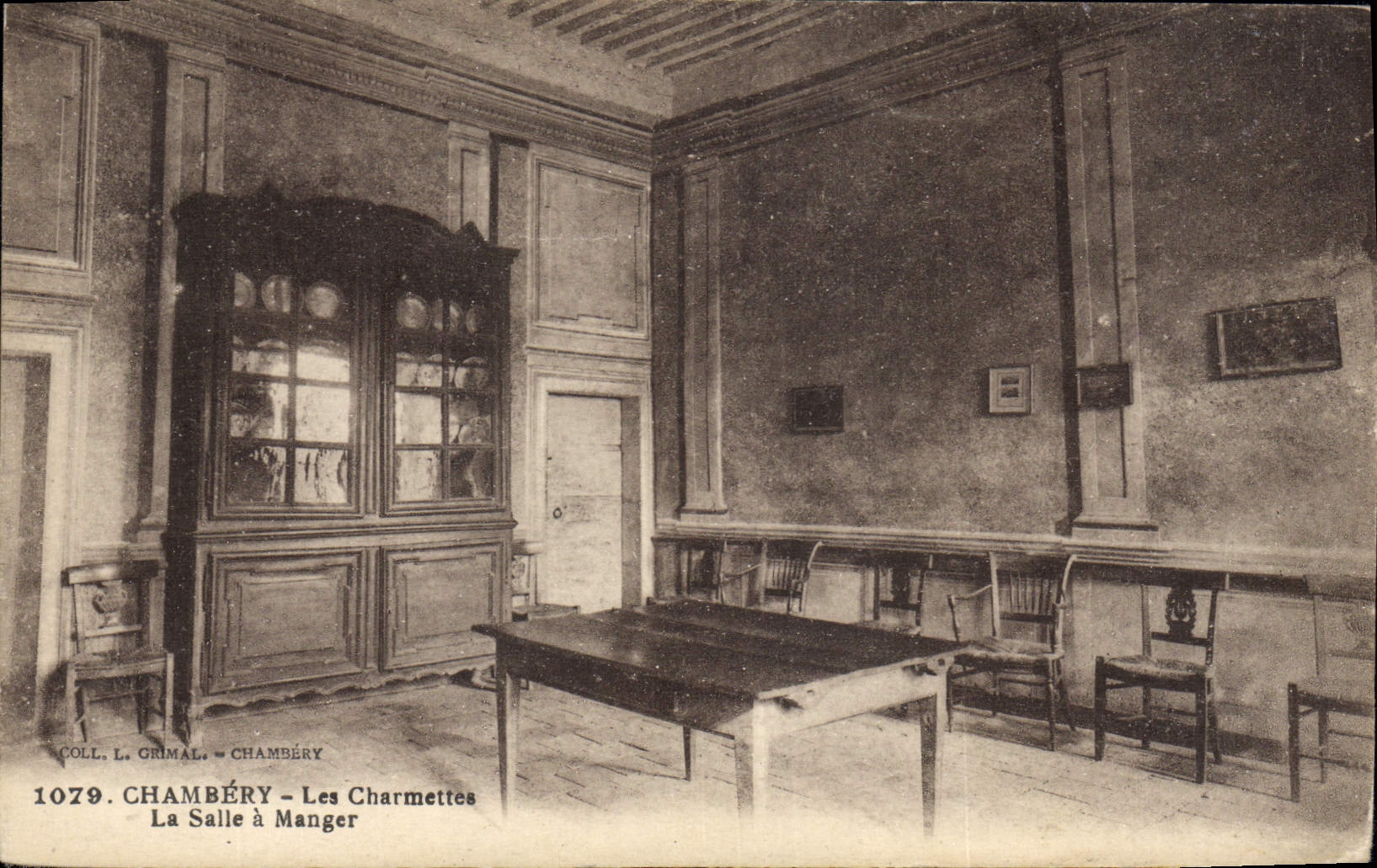 VINTAGE POSTCARD Chambéry Charmettes Dining room