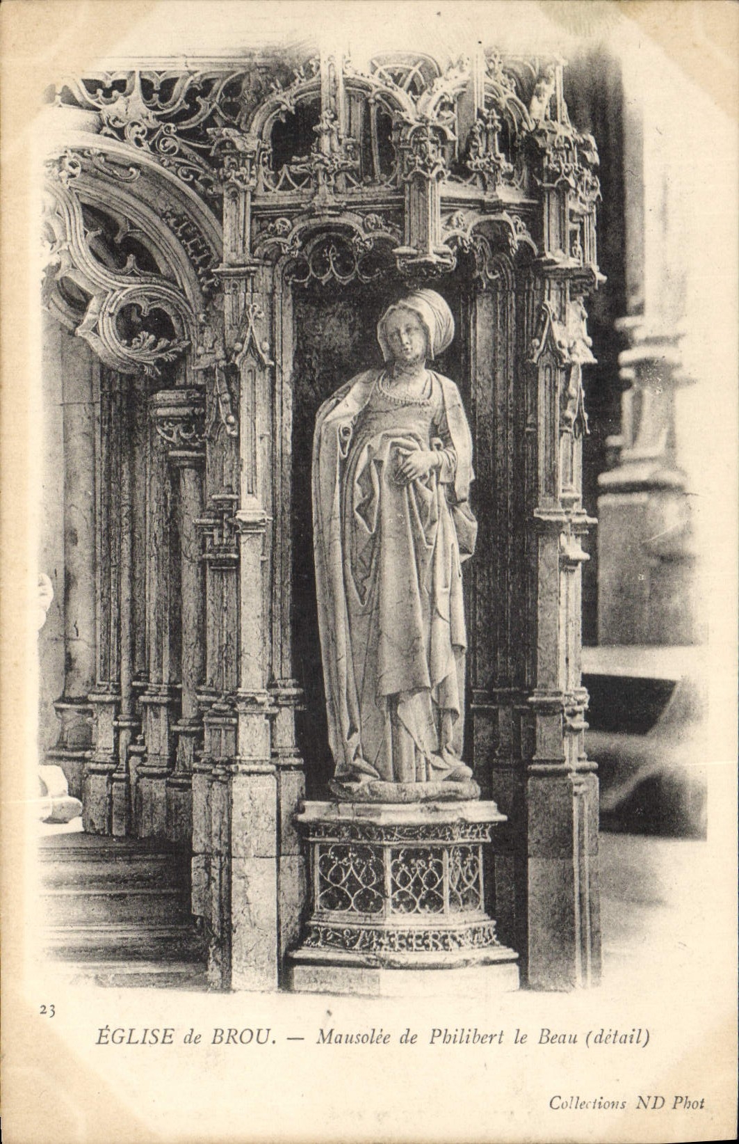 VINTAGE POSTCARD Church Of Husks Mausoleum De Pbilibert Beautiful