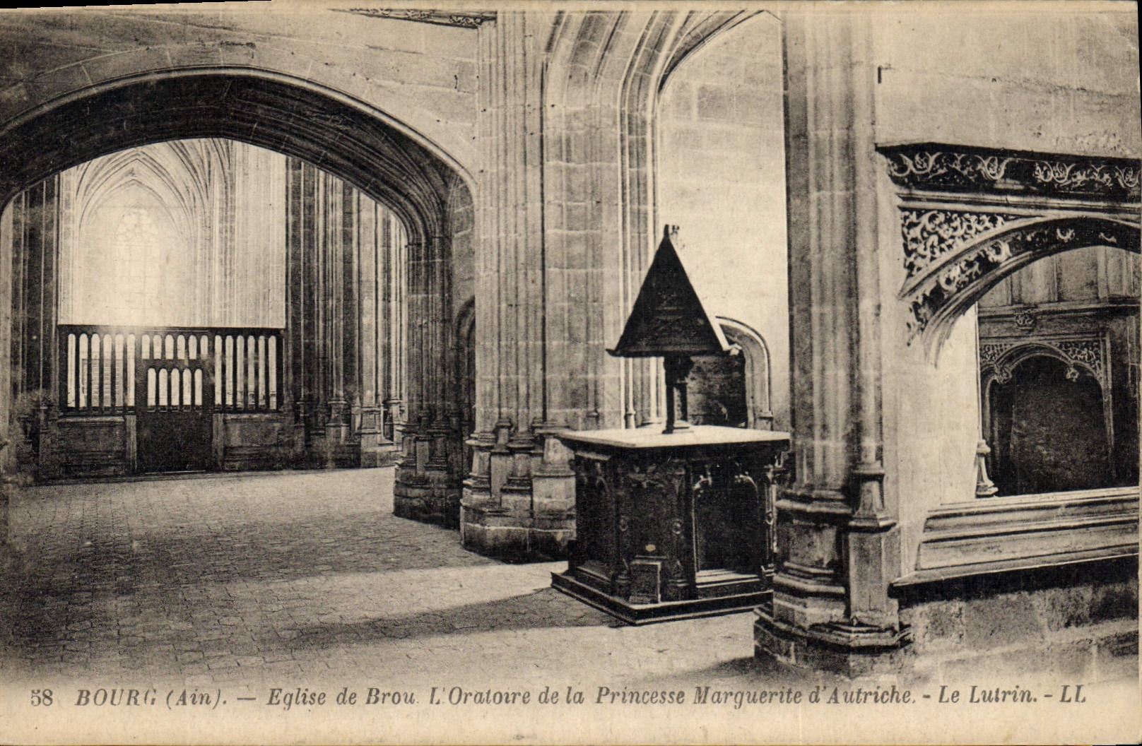 Iglesia de la ciudad de la POSTAL de la VENDIMIA de las cáscaras Oratonre de la princesa Of Austria de la margarita el atril