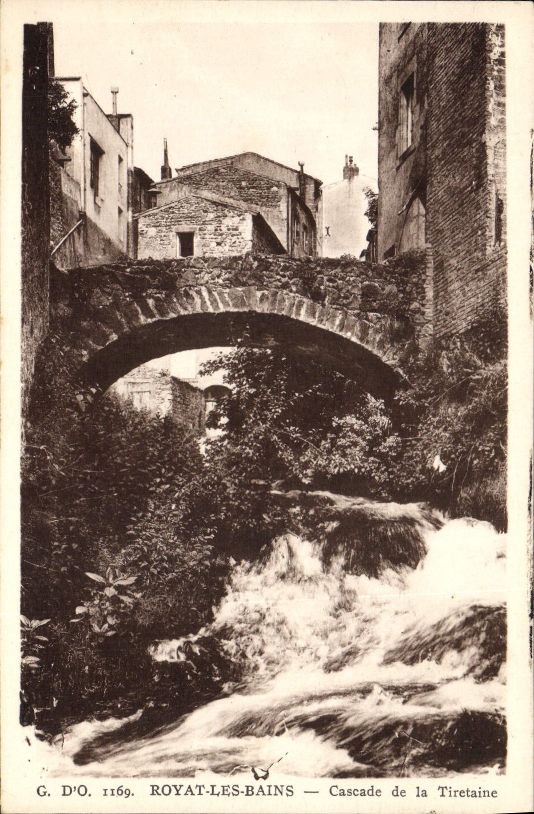 VINTAGE POSTCARD Royat Les Bains Cascade Of Tiretaine