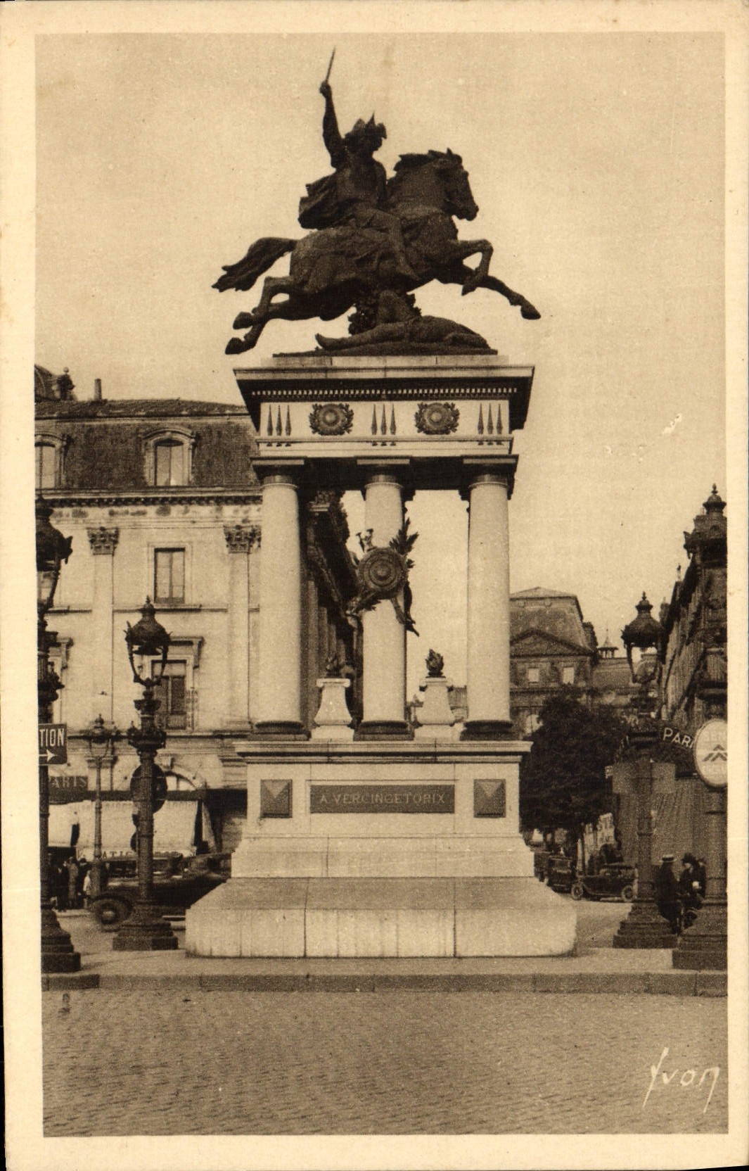 VINTAGE POSTCARD Clermont Ferrand Rules Equestrian De Vercingetorix