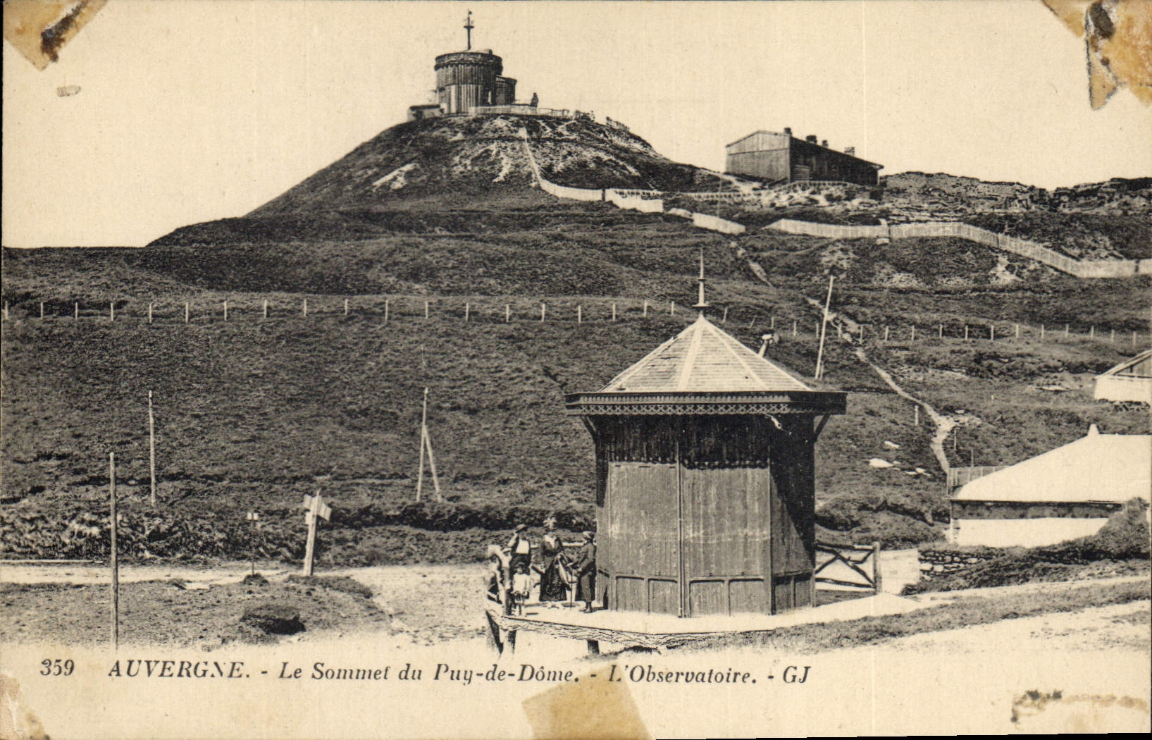 VINTAGE POSTCARD Auvergne the Summit Of Puy de Dome the observatory