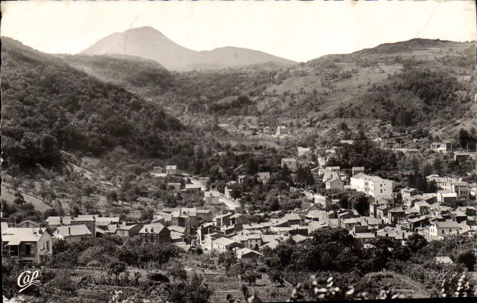MODERN CARD Royat And Puy De Dome