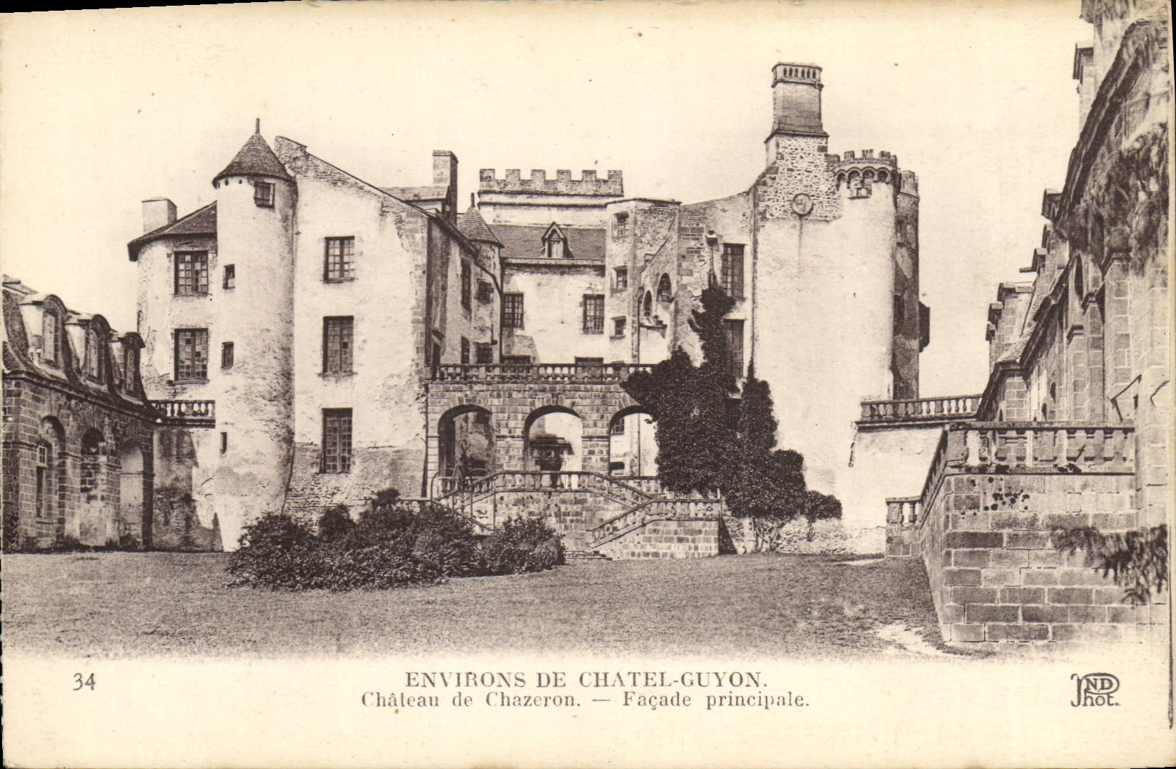 CPA Environs de Chateguyon Chateau De Chazeron Facade Principale