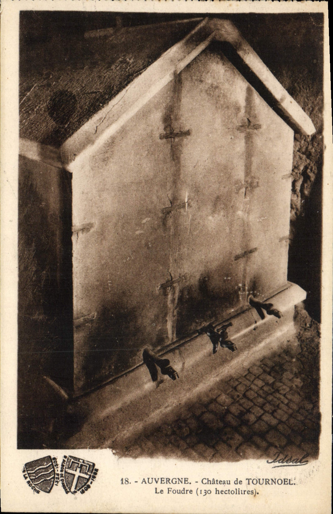 CPA Auvergne Chateau De Tournoel Le Foudre