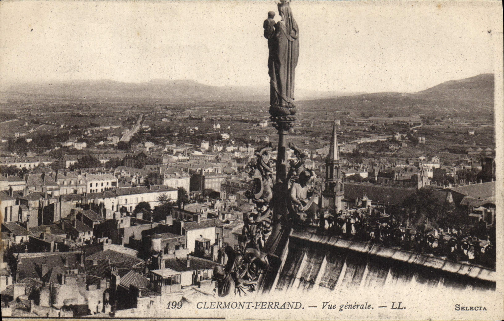 VINTAGE POSTCARD Clermont Ferrand View