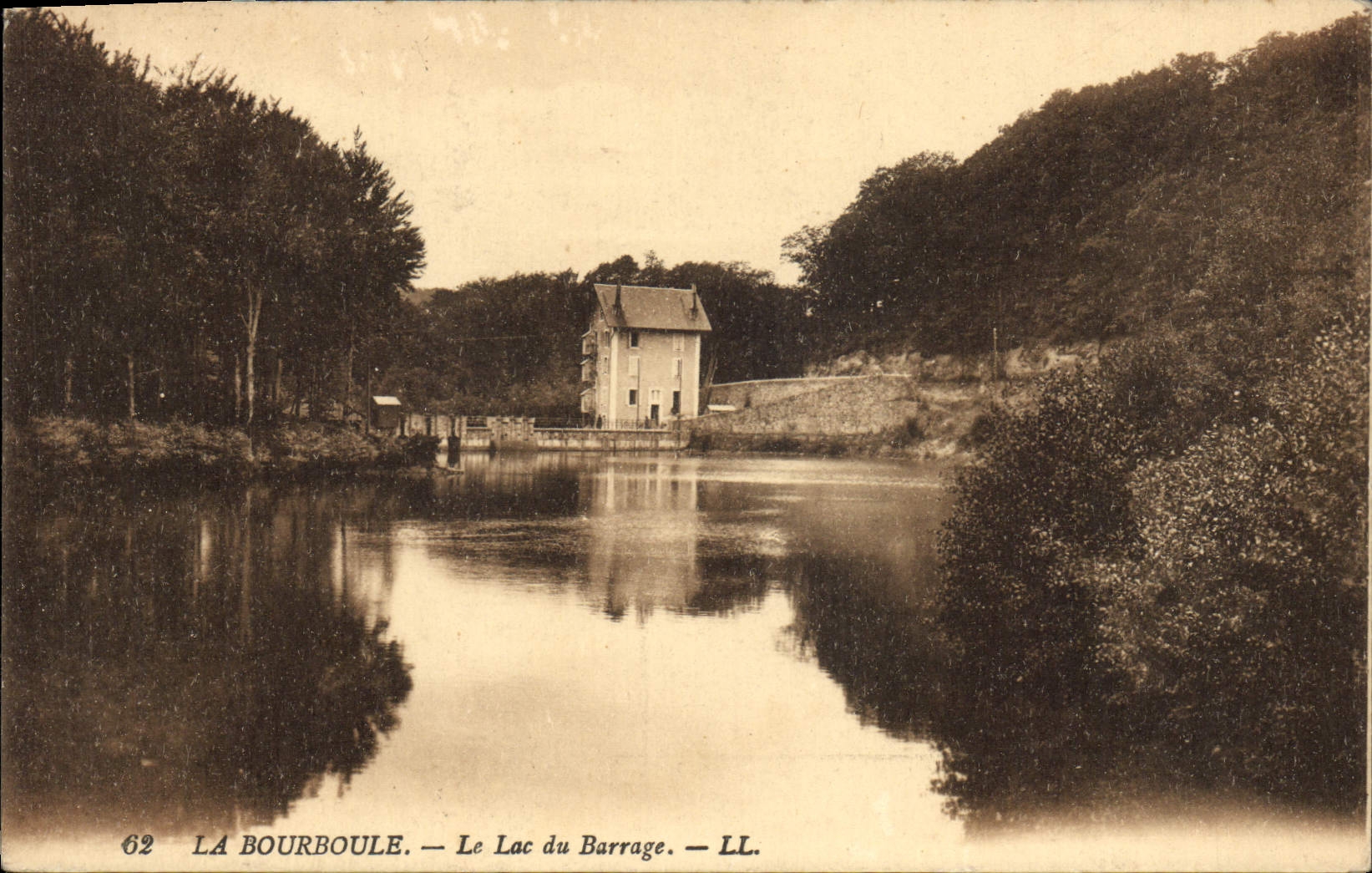 CPA La Bourboule Le Lac Du Barrage