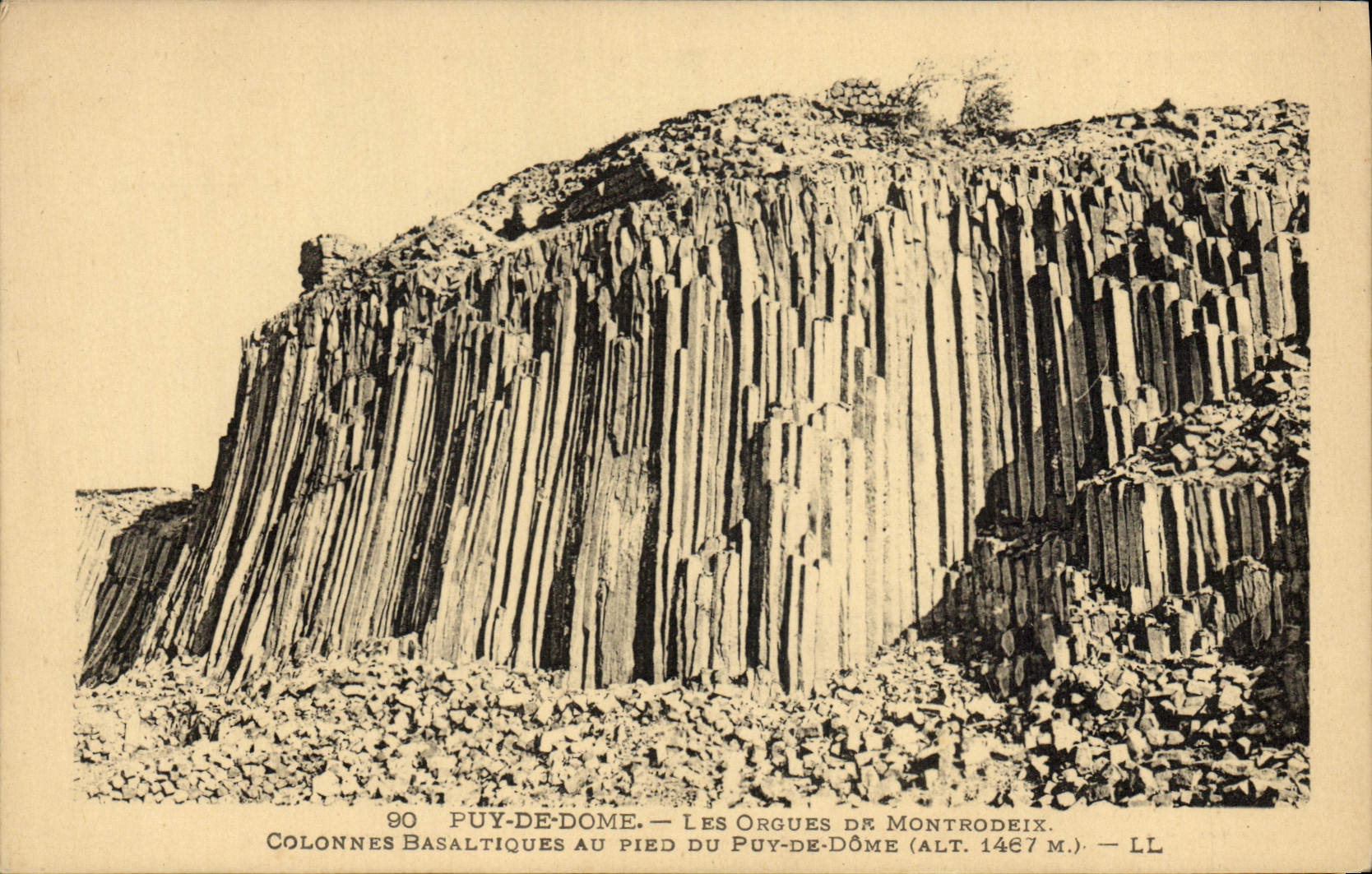 VINTAGE POSTCARD the Organ De Montrodeix Basaltic Columns with the foot of Puy de Dome