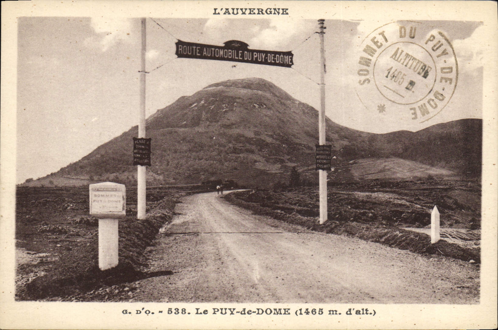 VINTAGE POSTCARD Automobile Auvergne Road