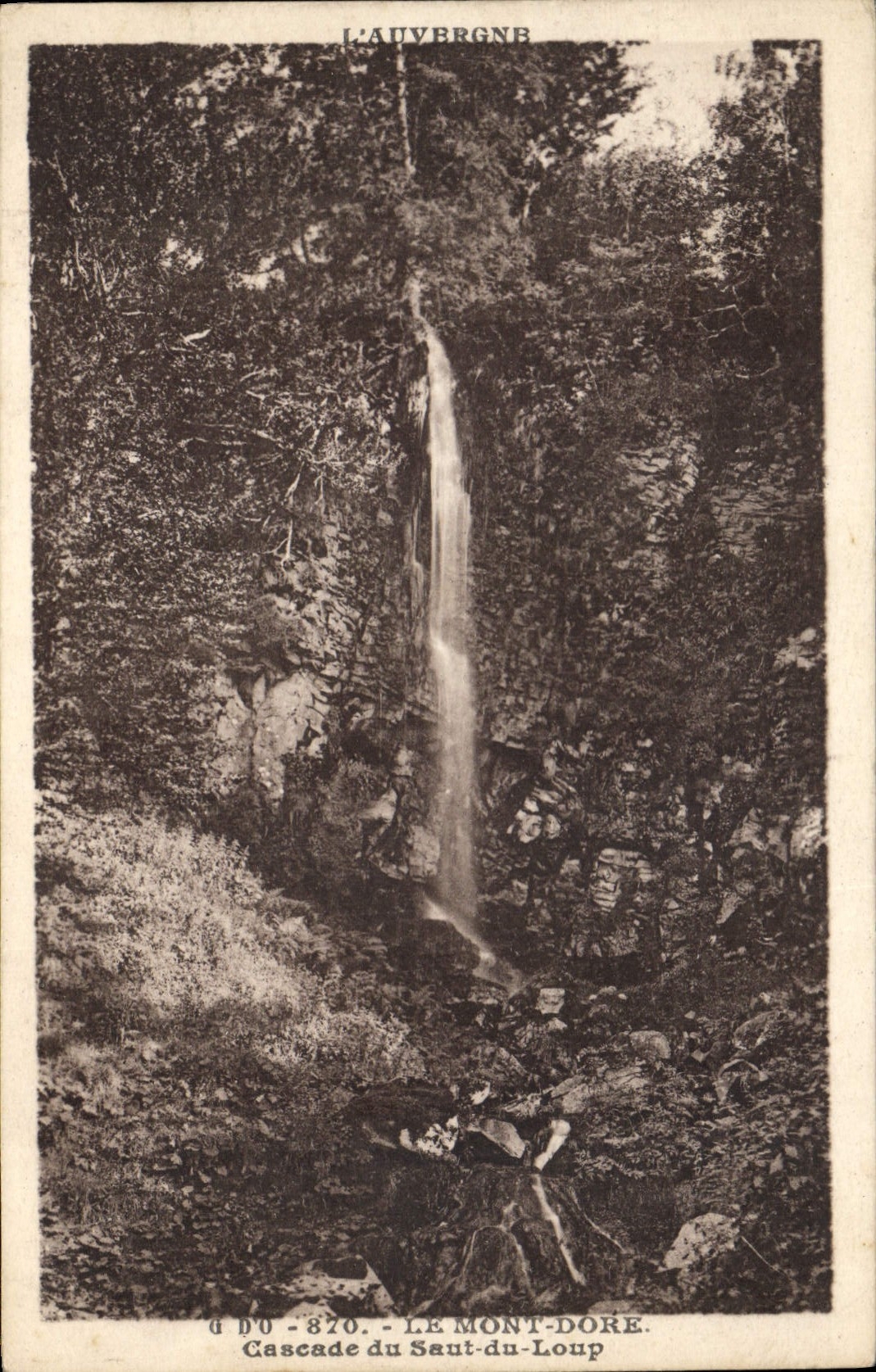 VINTAGE POSTCARD the Mount Gilds Cascade Of the Jump Of the Wolf