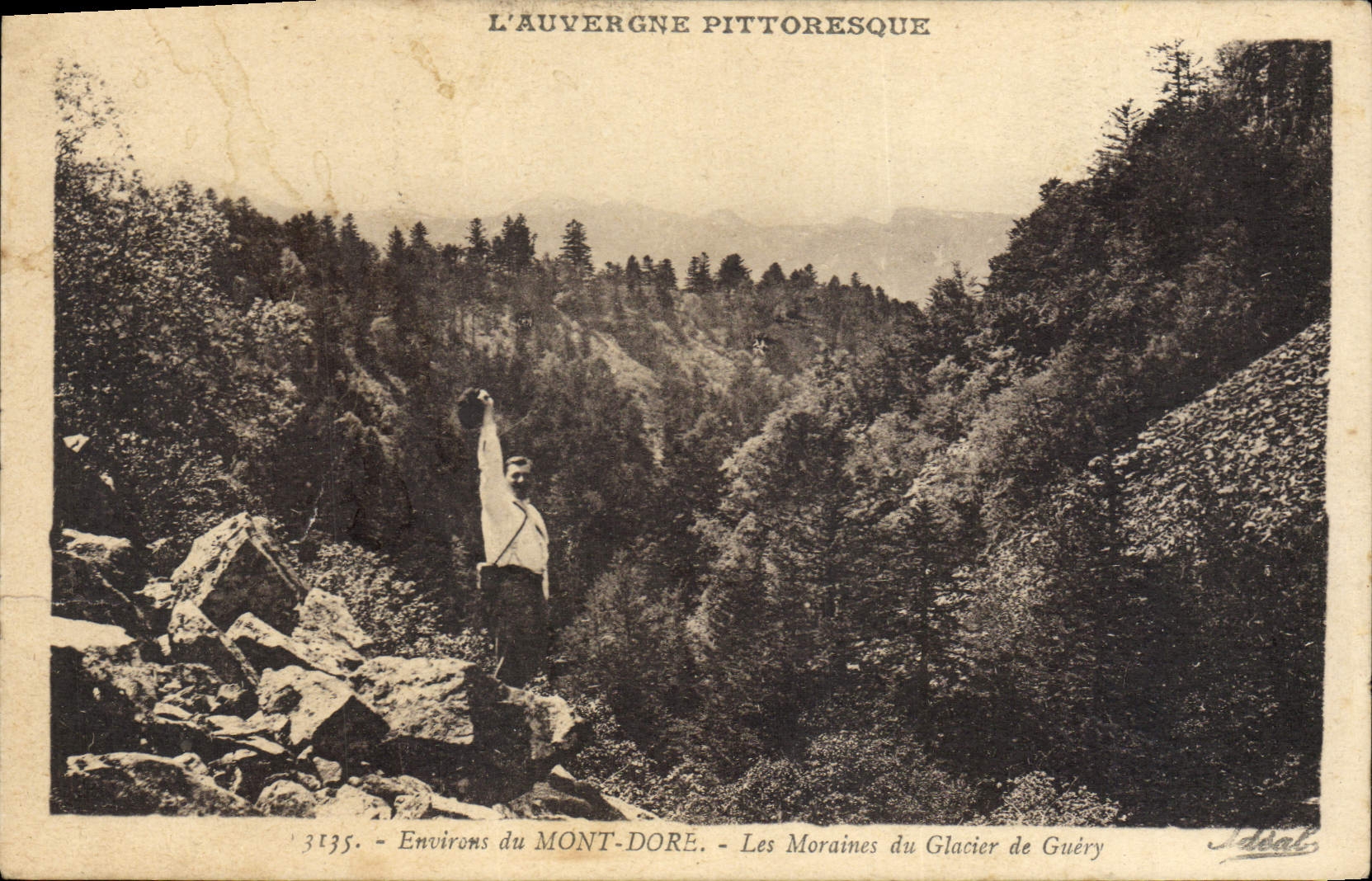 Los alrededores de Auvergne Pittoresque de la POSTAL de la VENDIMIA del montaje doran el Moraines del glaciar de Guery