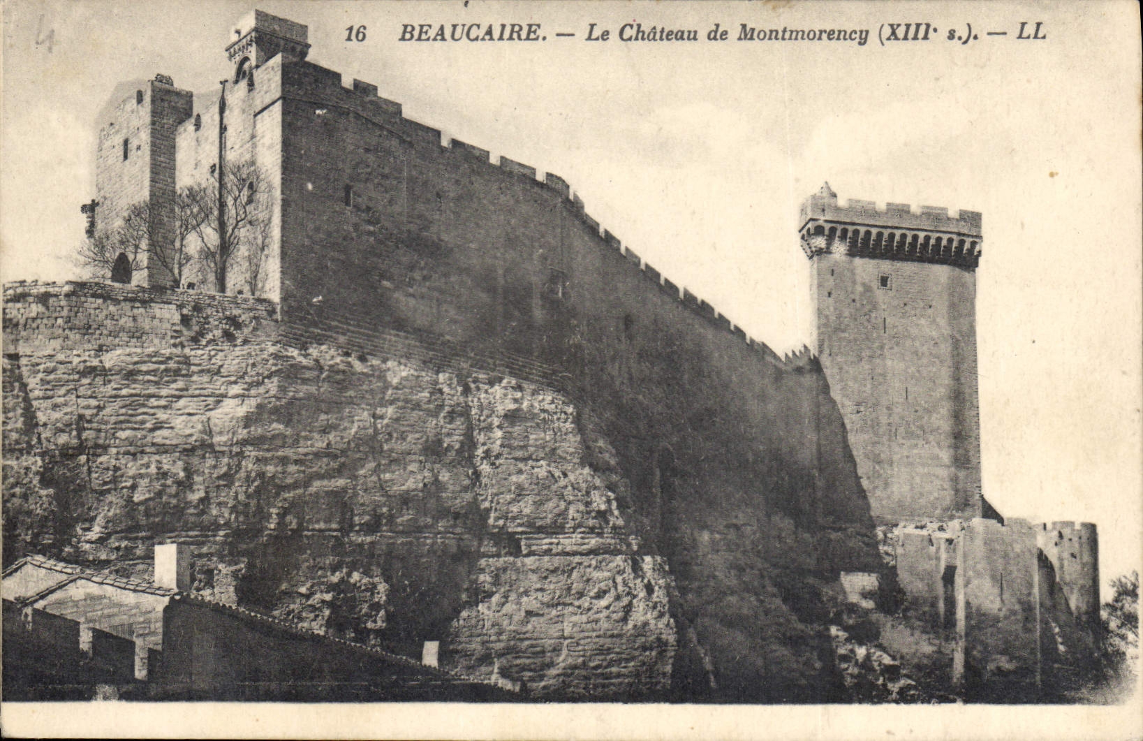 VINTAGE POSTCARD Beaucaire the Castle De Montmorency