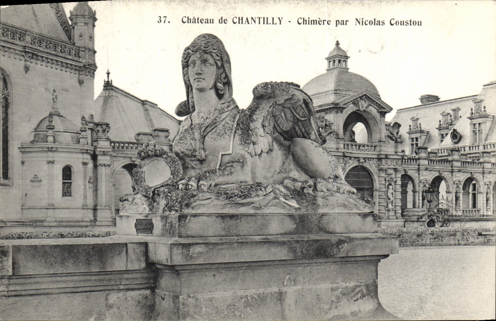 CPA Chateau De Chantilly Chimere Par Nicolas Coustou