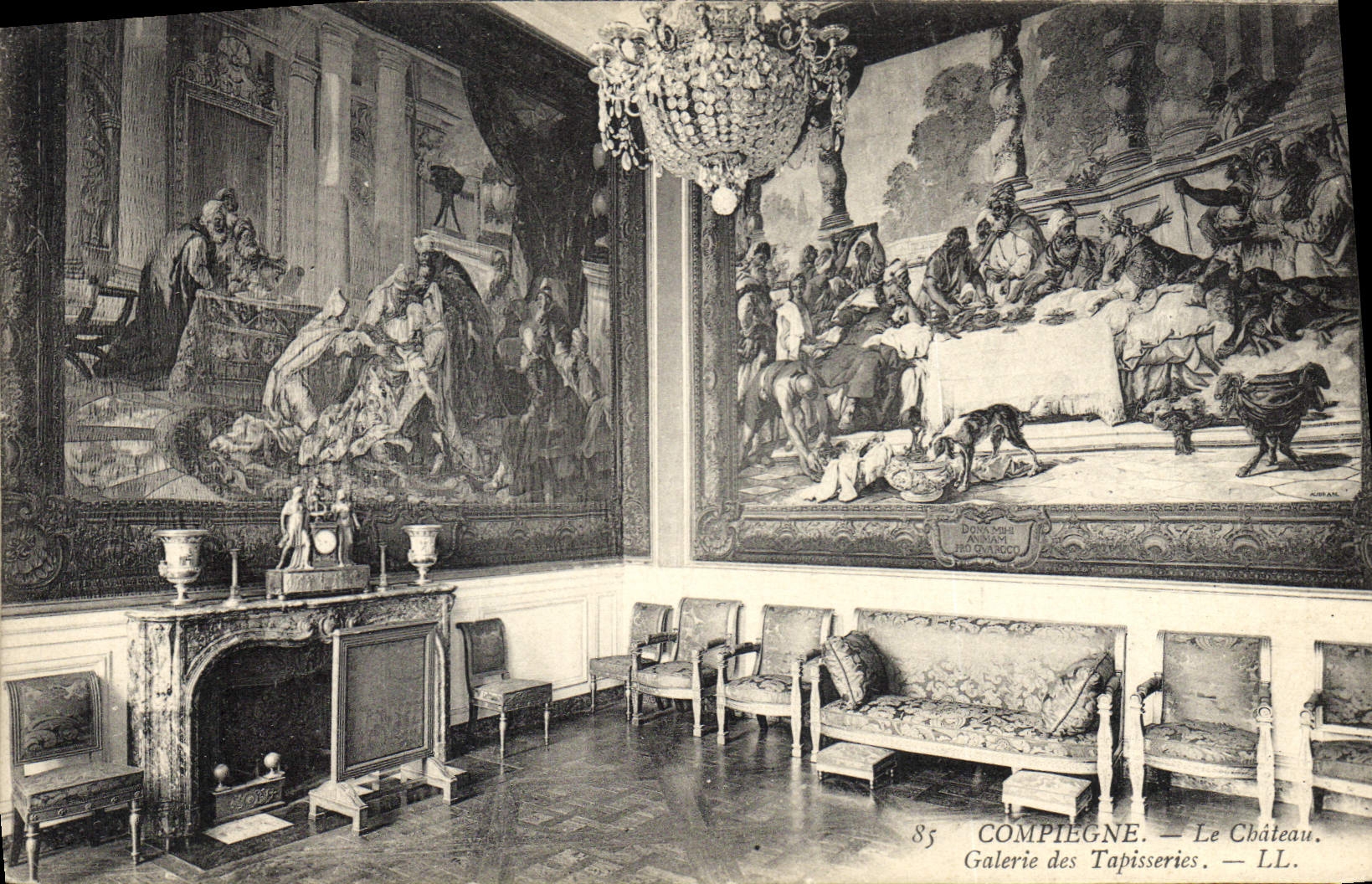 CPA Compiegne Le Chateau Galerie Des Tapisseries