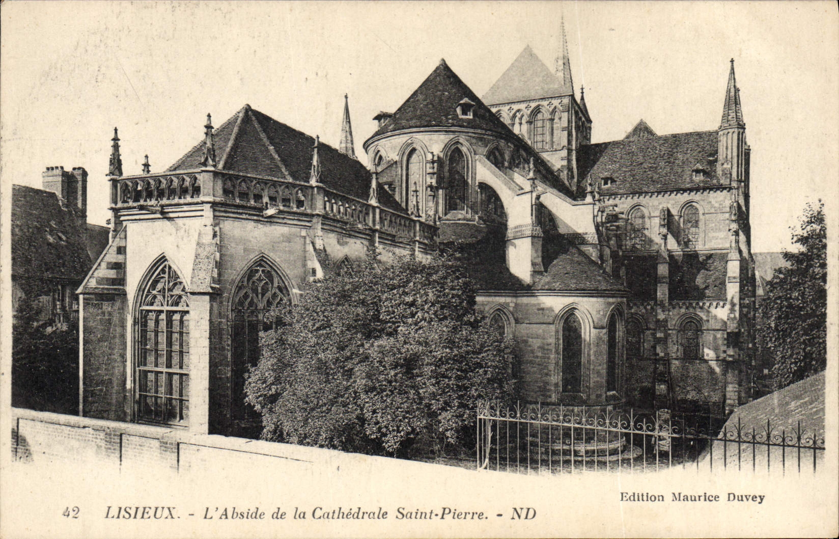 CPA Lisieux L'Abside De La Cathedrale Saint Pierre