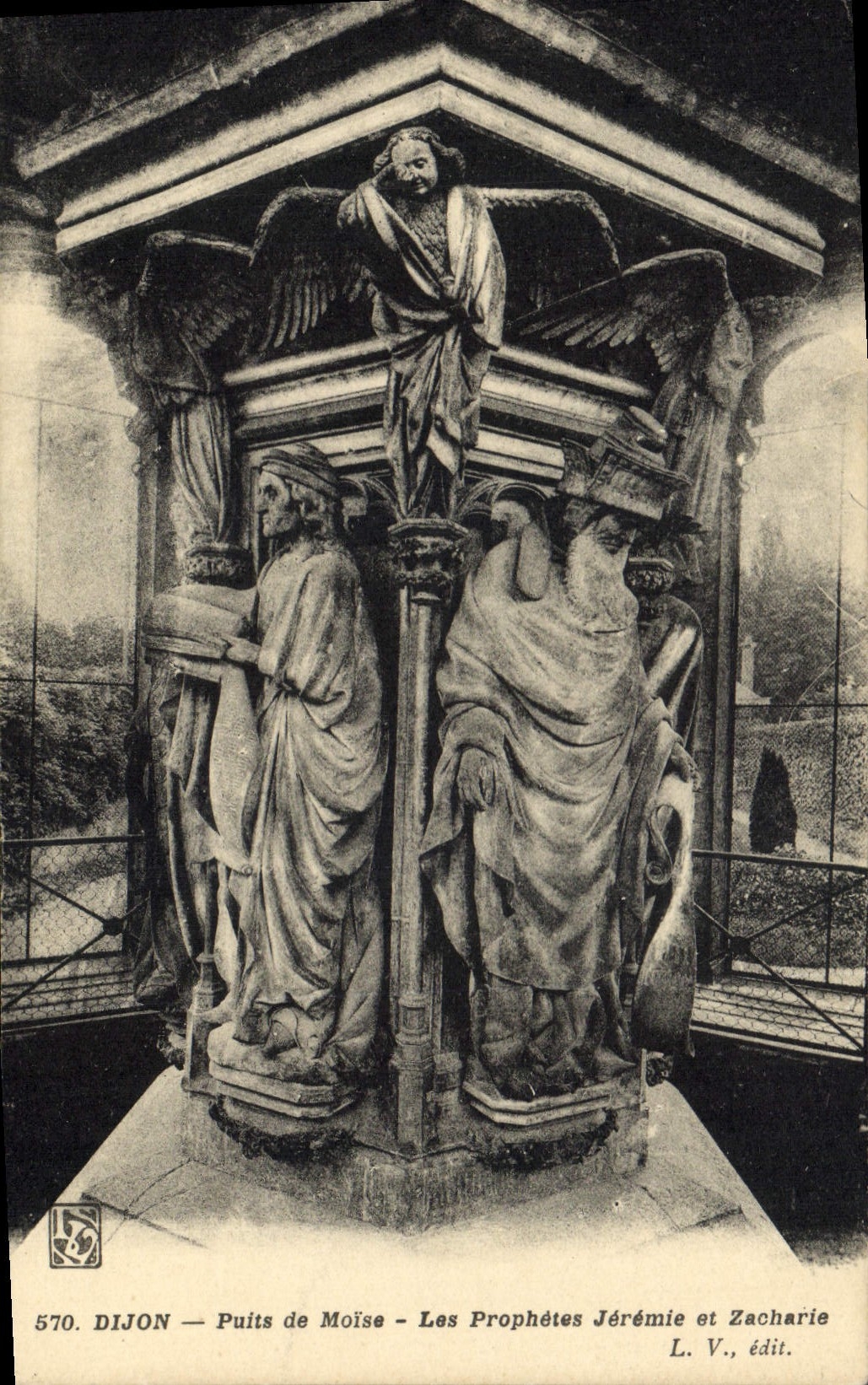VINTAGE POSTCARD Dijon Well Of Brace the Prophets Jeremie And Zacharie