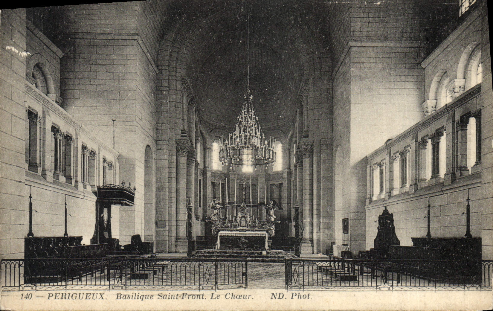 VINTAGE POSTCARD Périgueux Basilica Saint Face Chorus