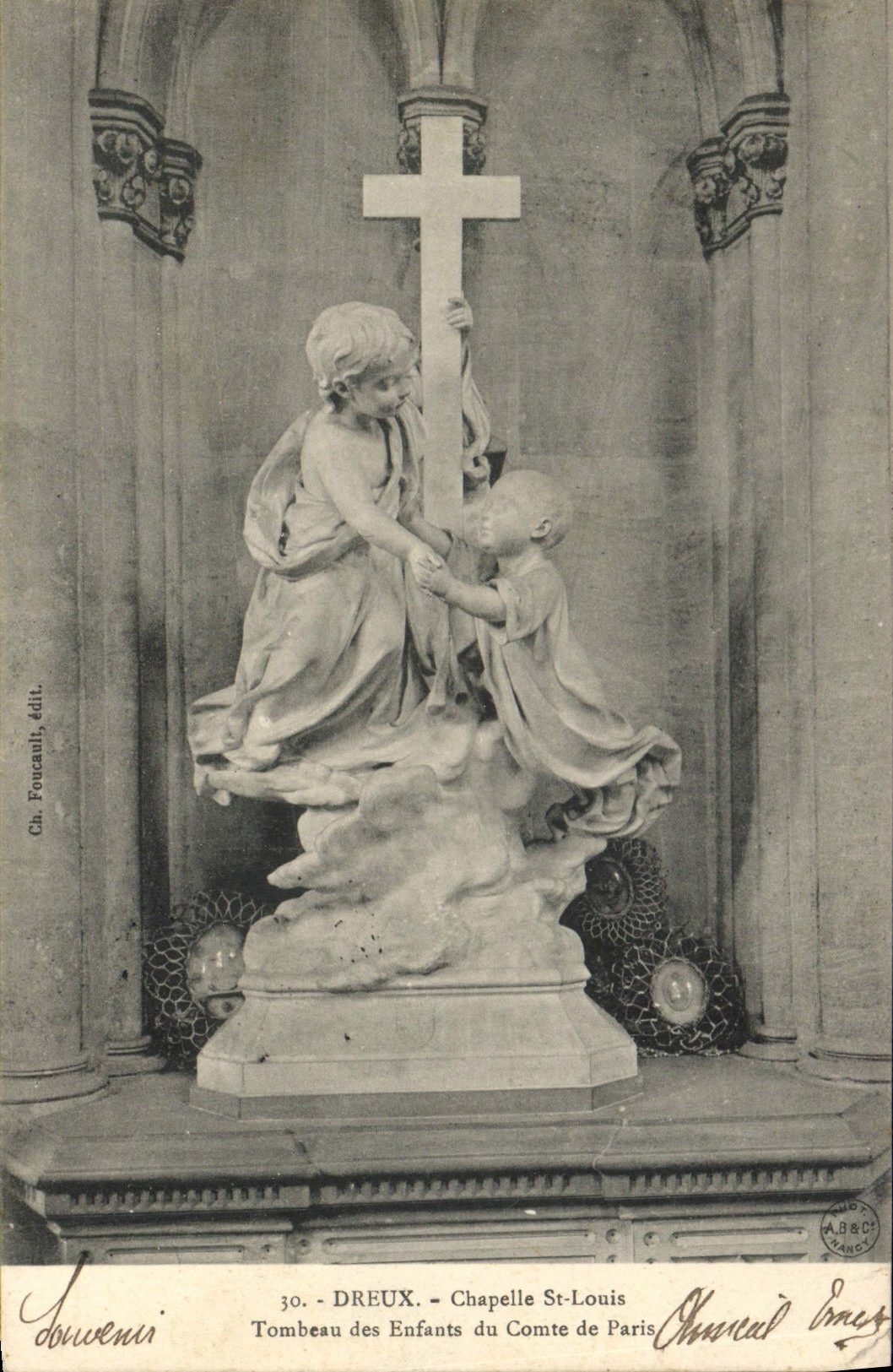 CPA Dreux Chapelle Saint Louis Tombeau Des enfans du comte de Paris