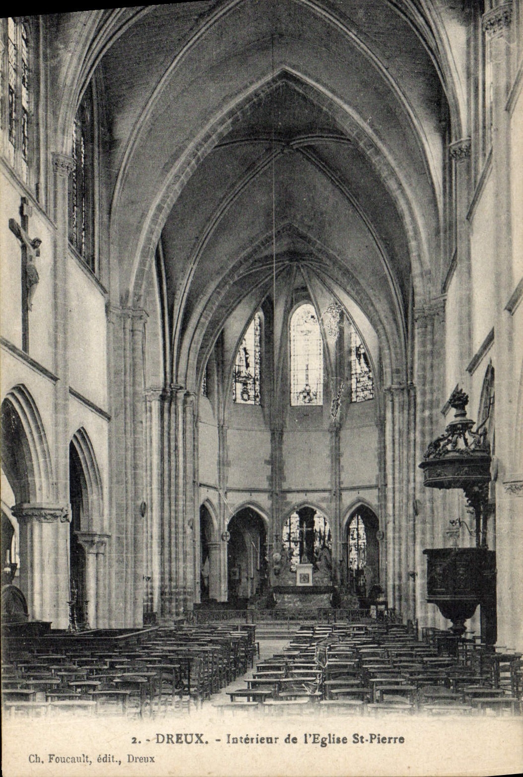 CPA Dreux Interieur De l'Eglise St Pierre