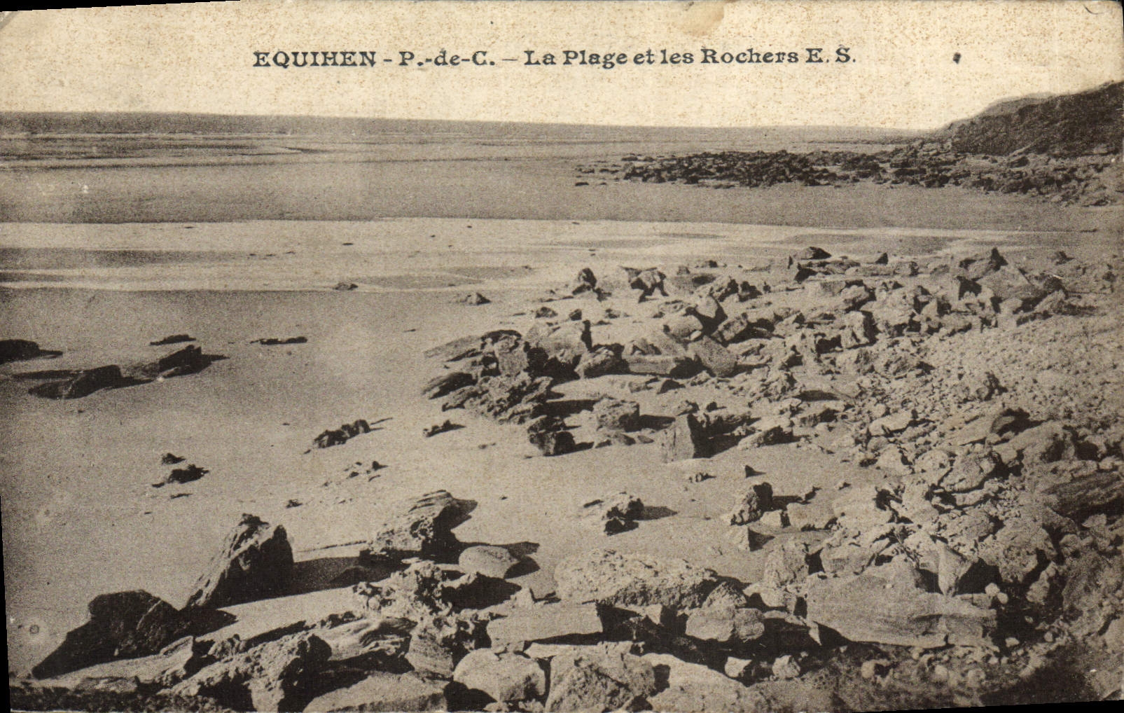 CPA Equihen La Plage Et Les Rochers
