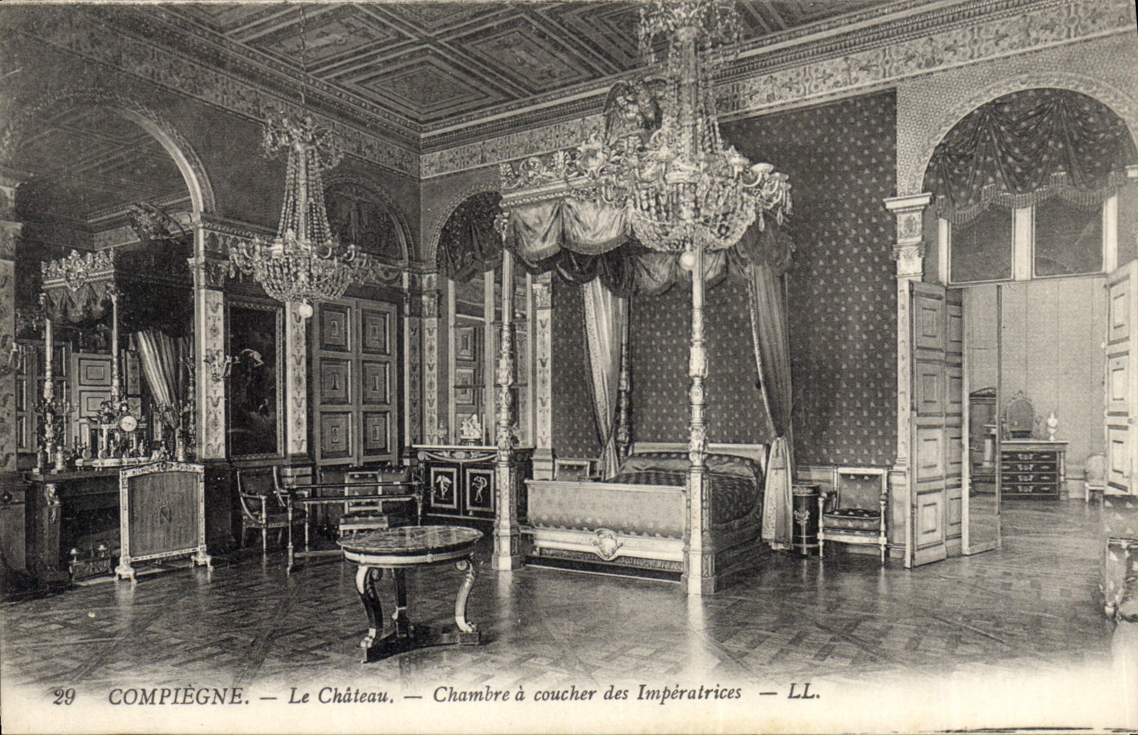 POSTAL Compiegne de la VENDIMIA el cuarto del castillo de colocar a emperatrices