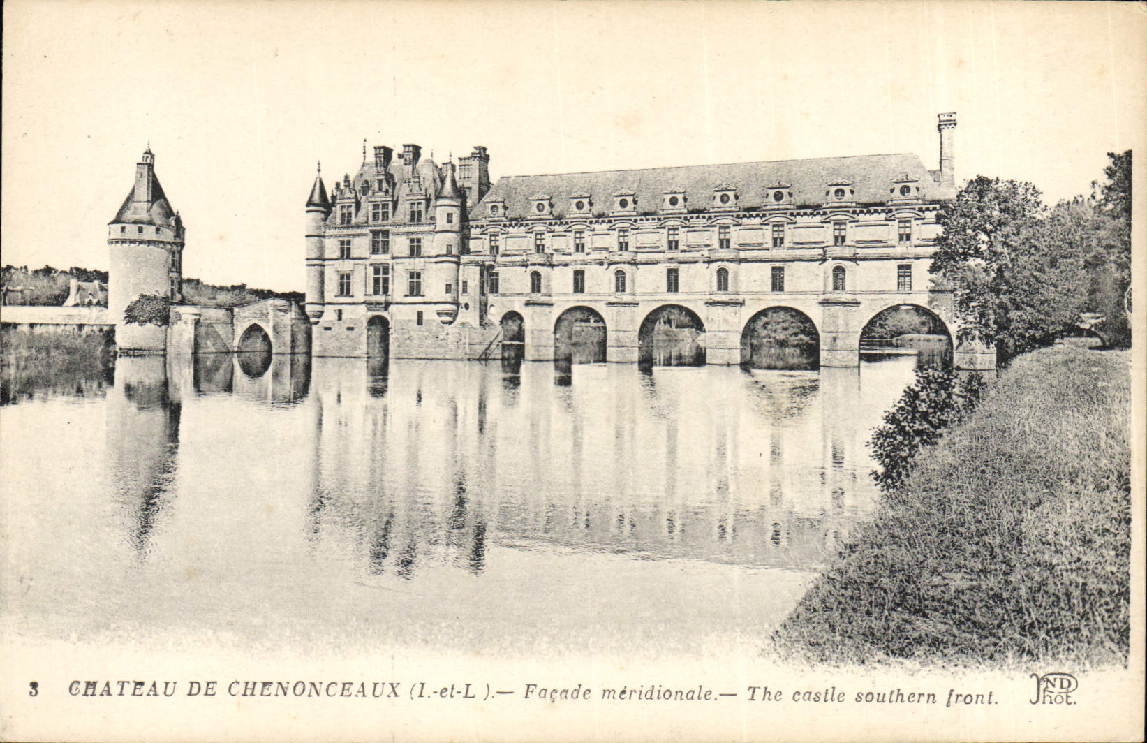 VINTAGE POSTCARD Castle De Chenonceaux Southernmost Frontage