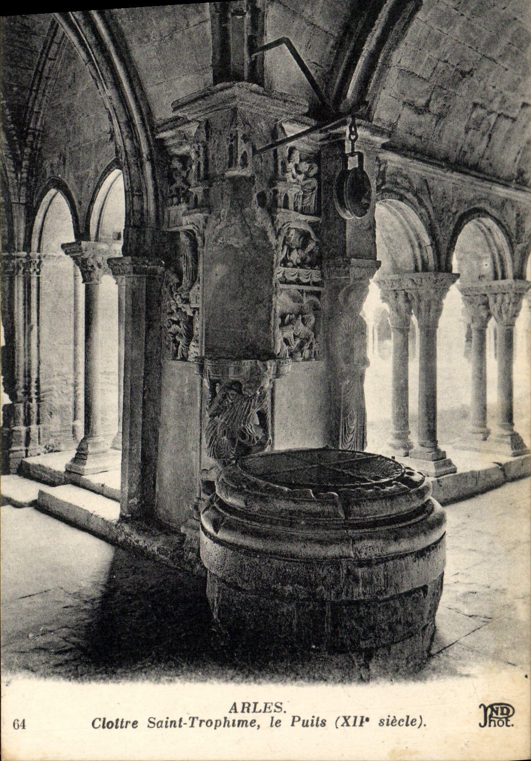 VINTAGE POSTCARD Arles Holy Cloister Trophine the well