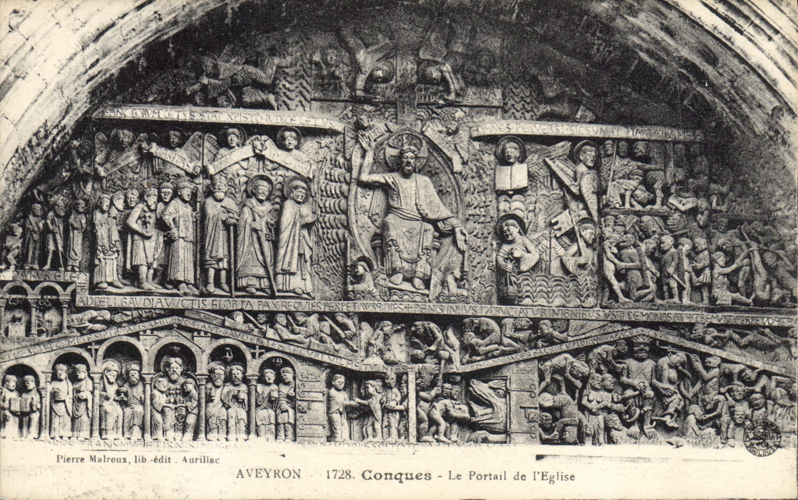 VINTAGE POSTCARD Conches the Gate Of the Church