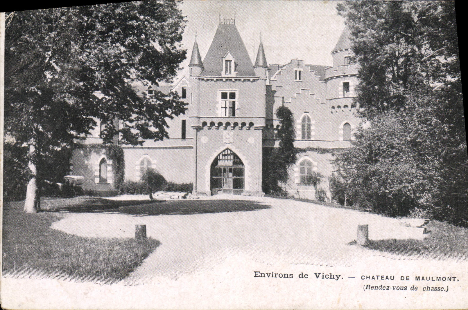 CPA Environs de Vichy Chateau de Maulmont