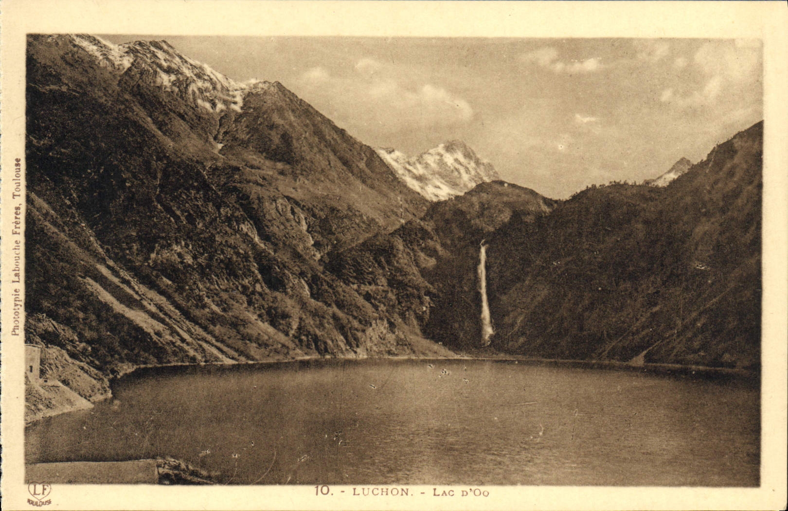 VINTAGE POSTCARD Luchon Lake Oo