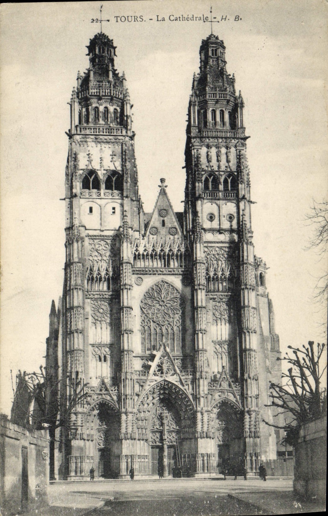 CPA Tours La cathedrale