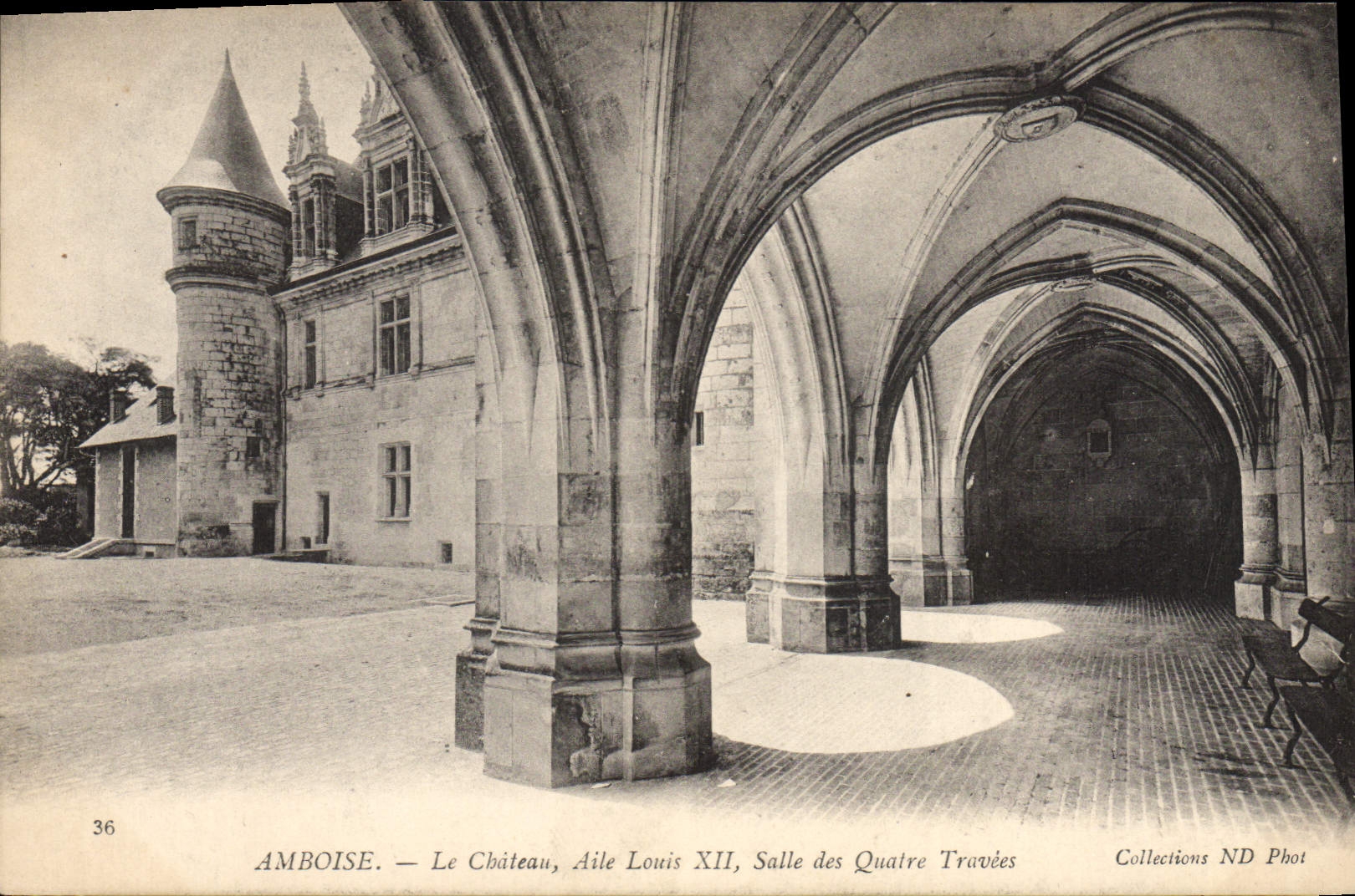 VINTAGE POSTCARD Amboise the castle Wing louis XII Room of the Four Spans