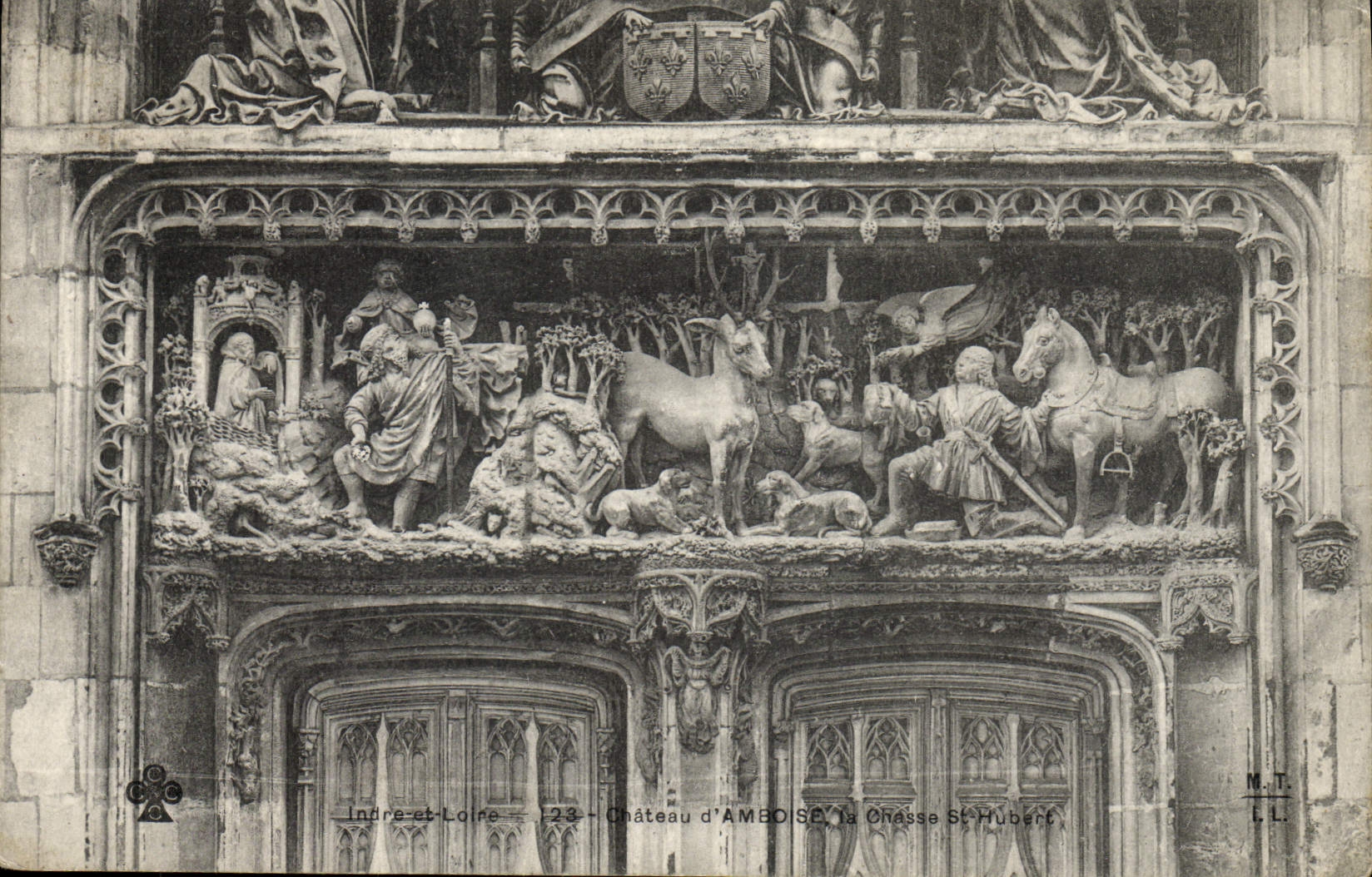 VINTAGE POSTCARD Castle of Amboise Hunting St Hubert