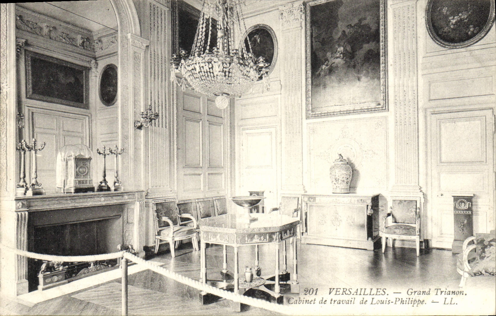 CPA Versailles Grand Trianon Cabinet de travail de Louis Philippe