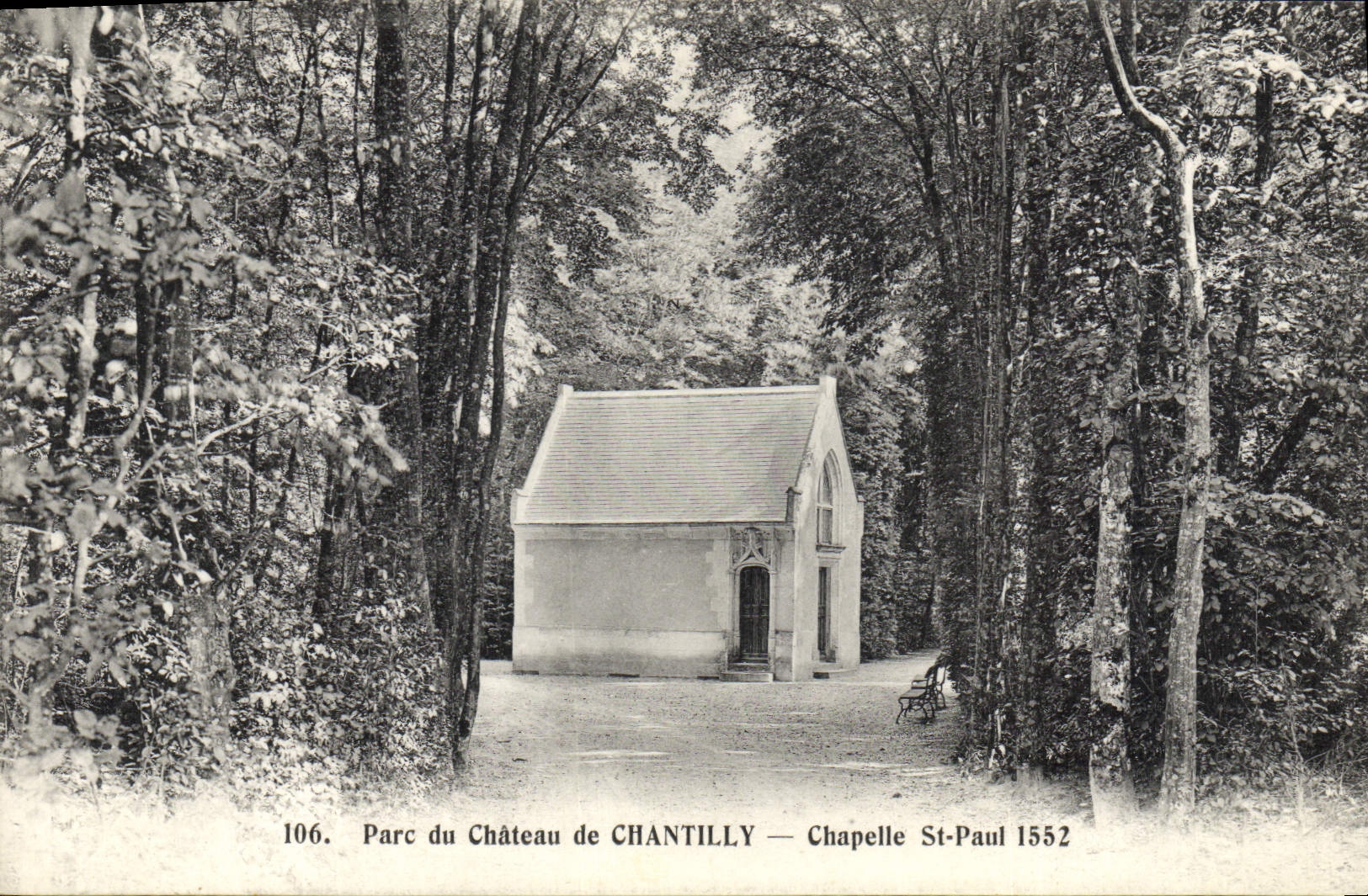 CPA Parc du chateau de Chantilly Chapelle St Paul