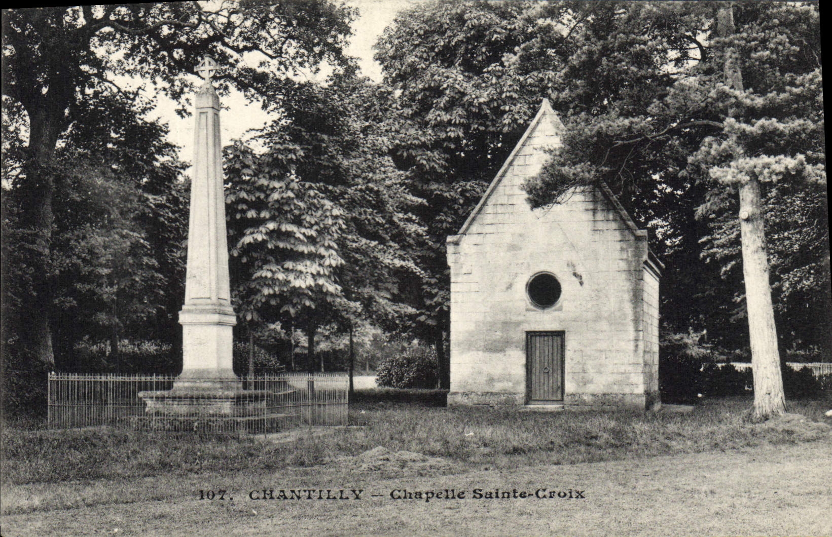 VINTAGE POSTCARD Chantilly Vault Holy Cross
