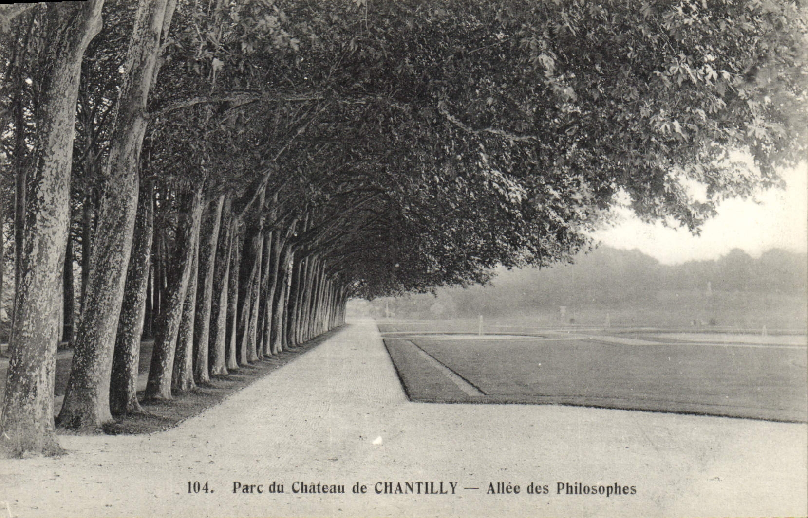 Parque de la POSTAL de la VENDIMIA del castillo de Chantilly ido de los filósofos