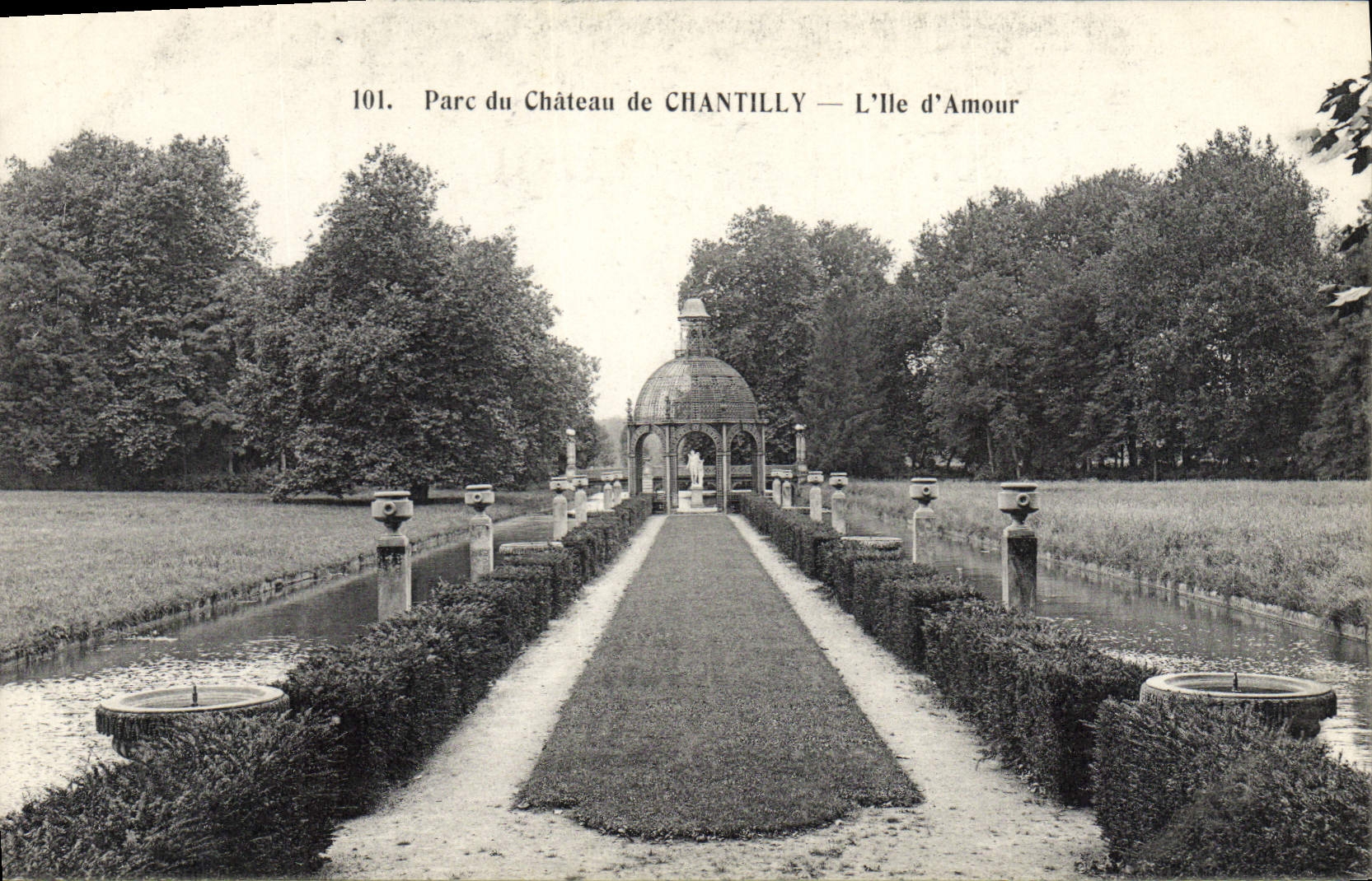 Parque de la POSTAL de la VENDIMIA del castillo de Chantilly la isla del amor
