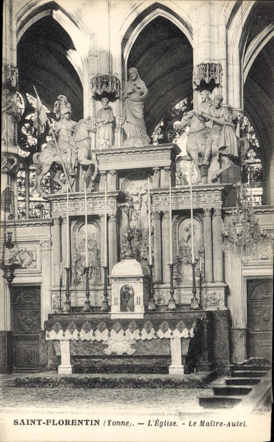 CPA Saint Florentin L'eglise le maitre autel