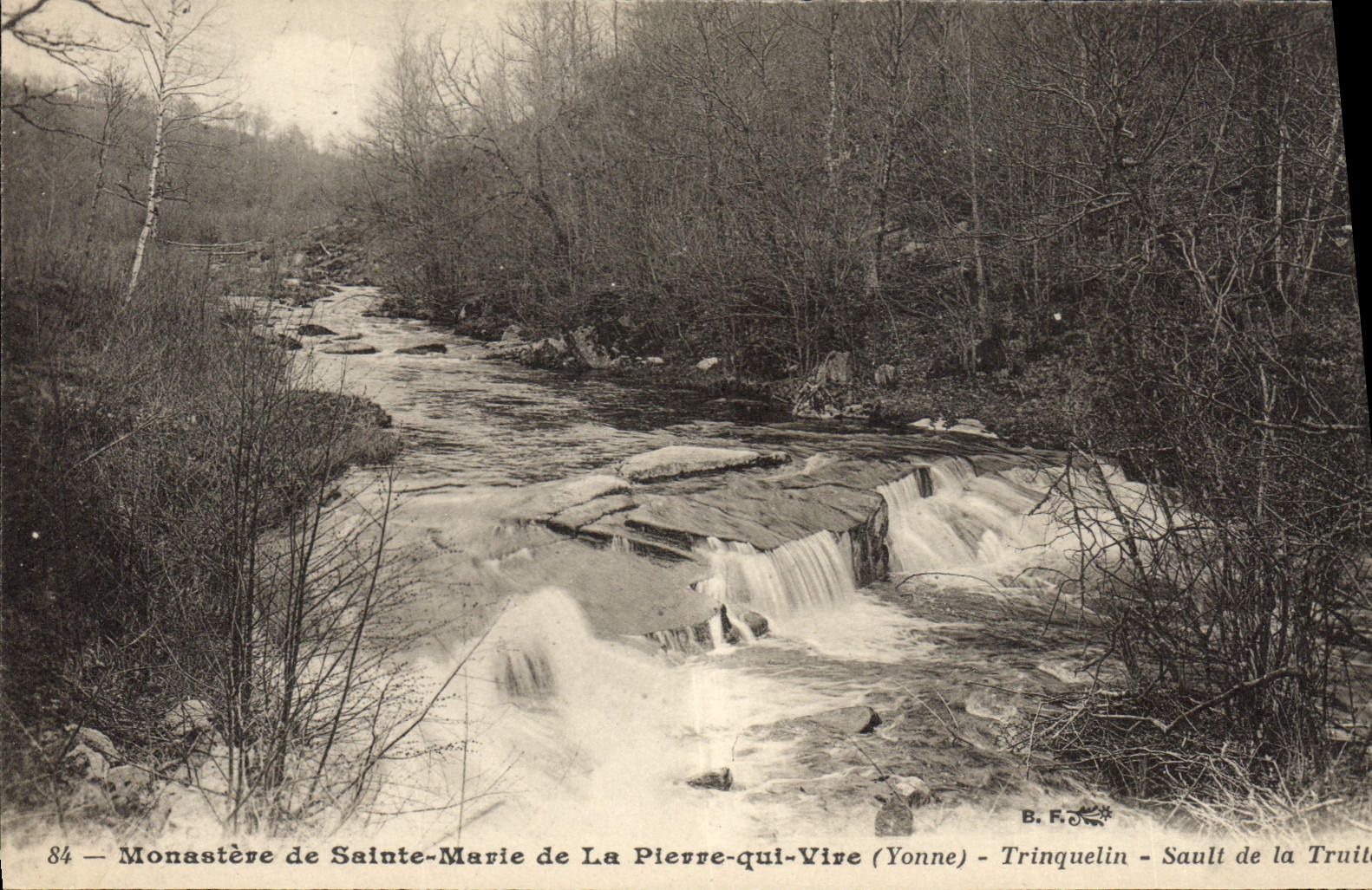 CPA Monastere de Sainte Marie de la Pierre qui Vire Trinquelin Sault de la Truite