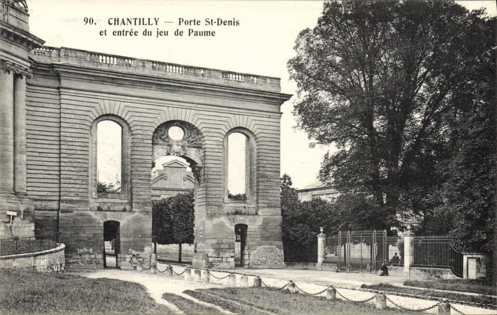 La POSTAL Chantilly de la VENDIMIA lleva St Denis y entrada del juego de la palma